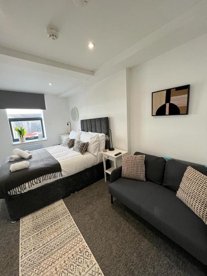Host & - Eign Street Apartment *