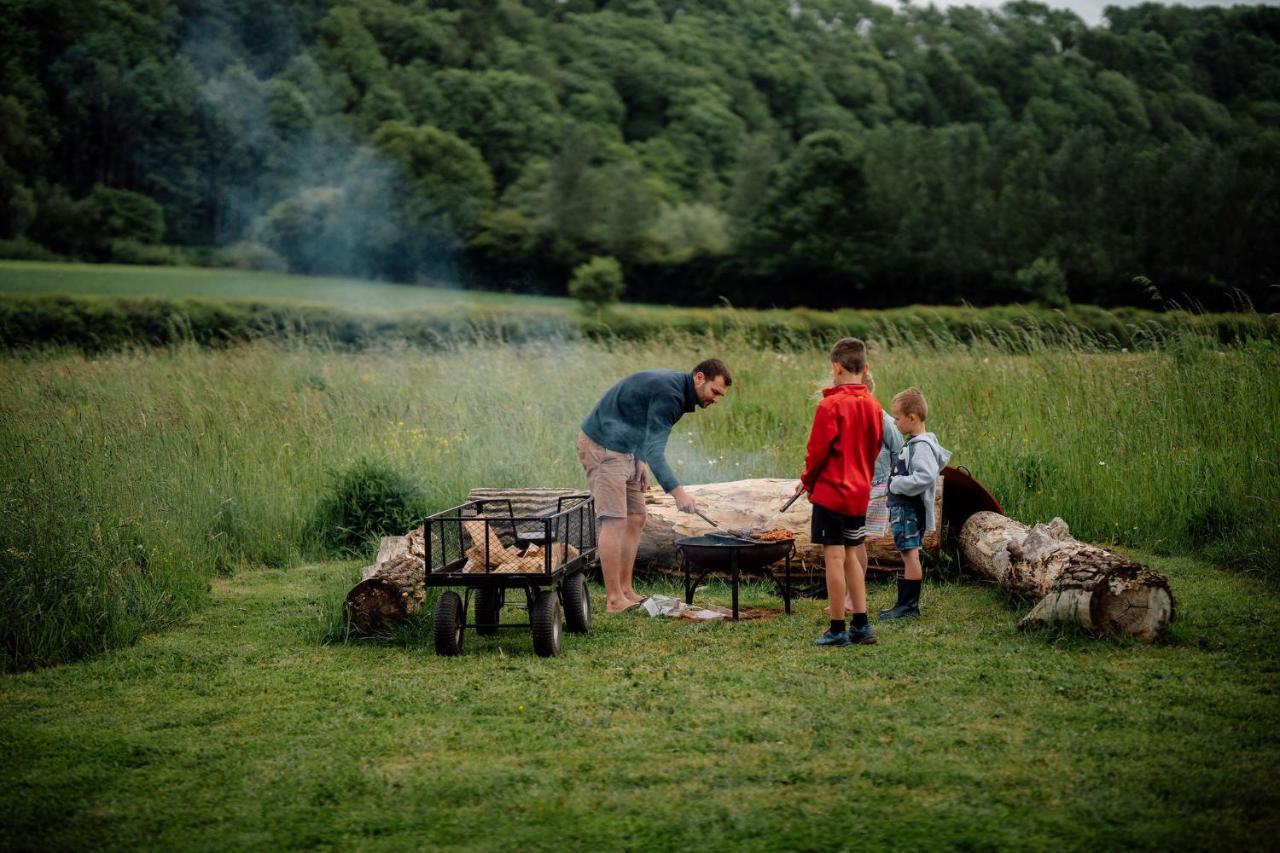 Luxury tent Nature's Nest Hereford