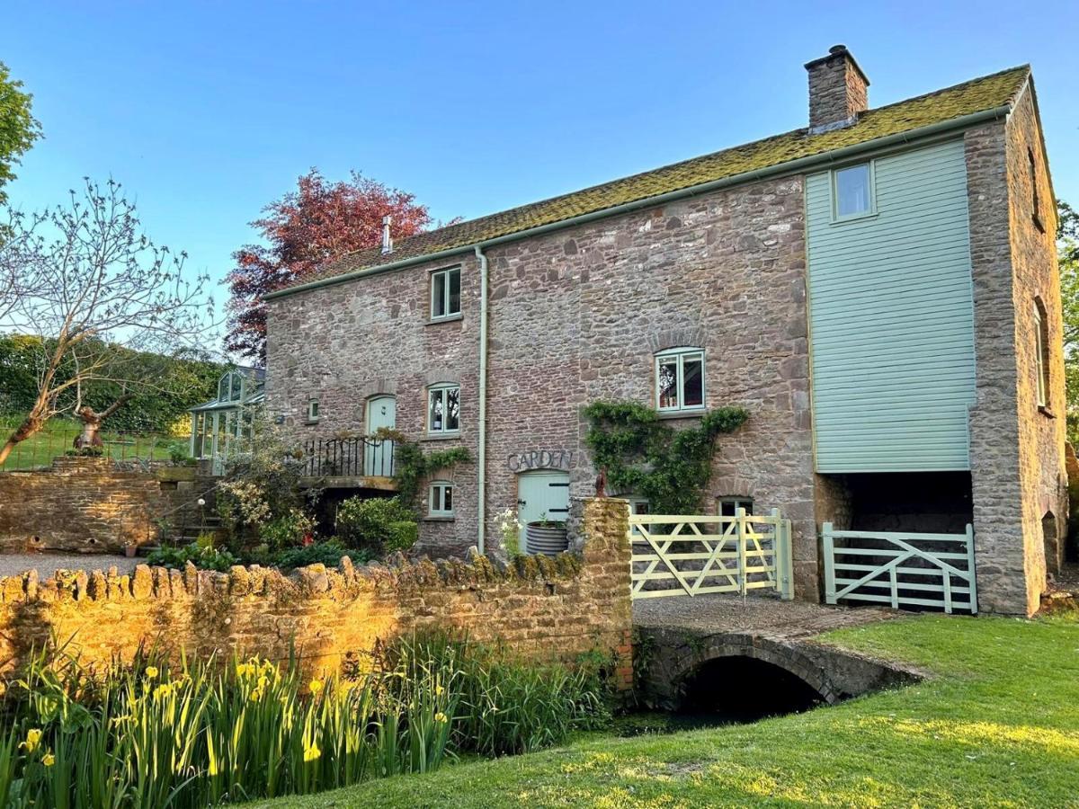 Holiday home Beautiful Old Water Mill In Rural Herefordshire