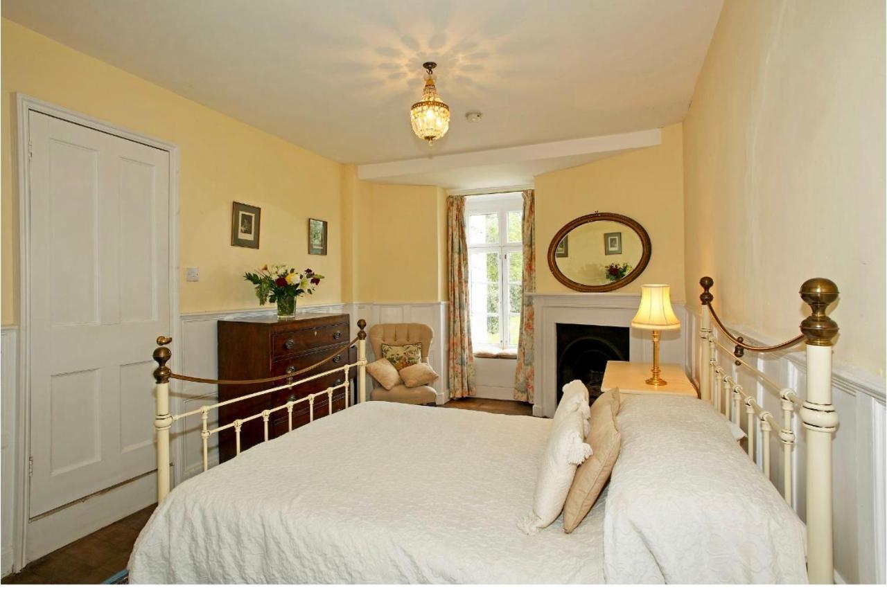 Newcourt Manor * Hereford