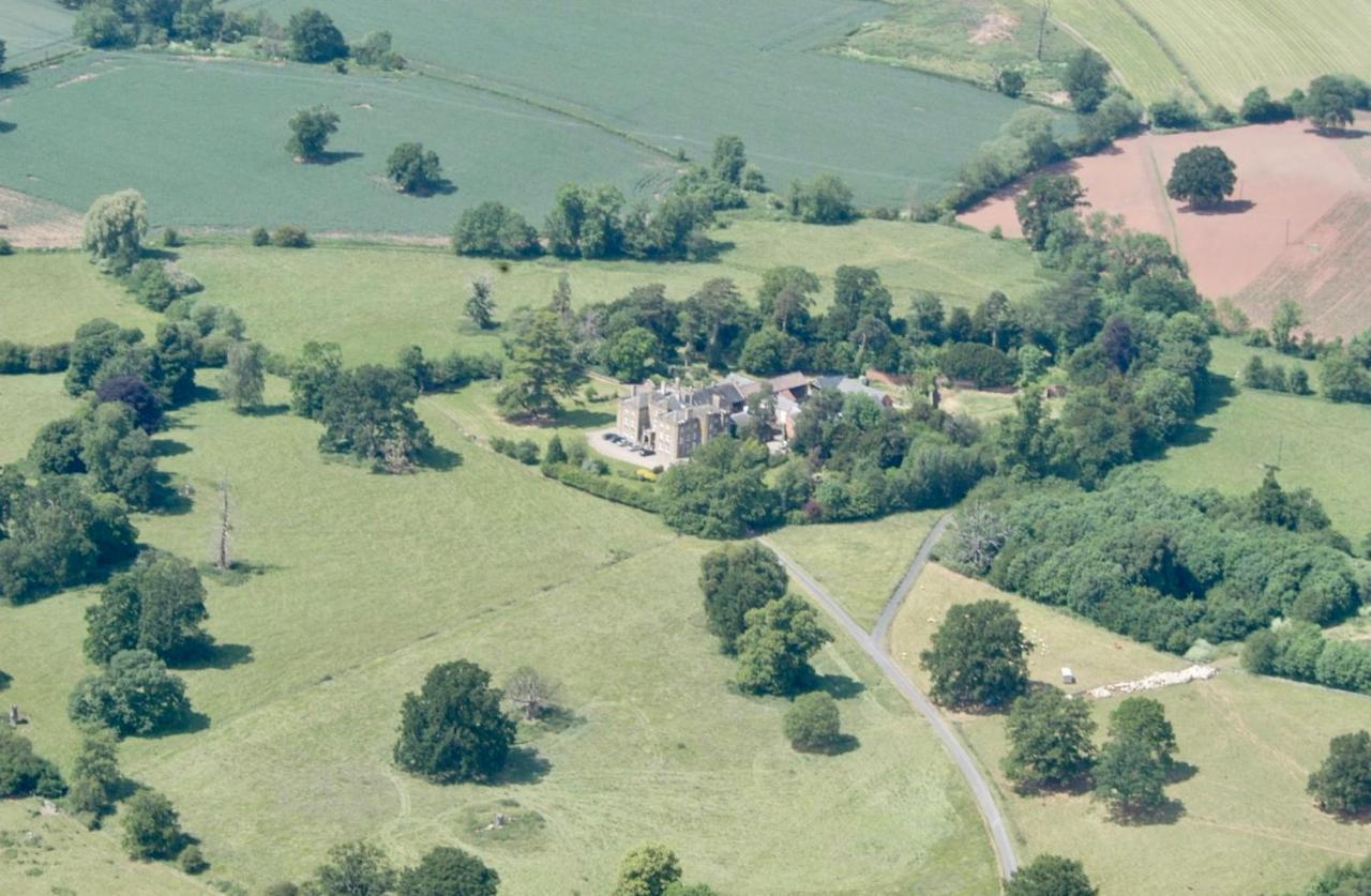 Newcourt Manor * Hereford