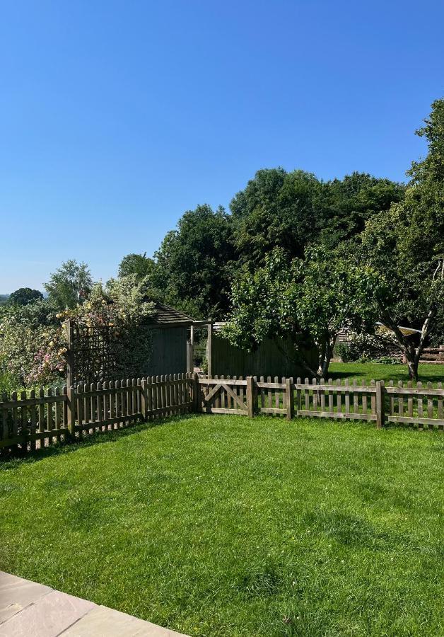 Cwm Lodge, An Idyllic Retreat In The Heart Of Herefordshire! Holiday home *