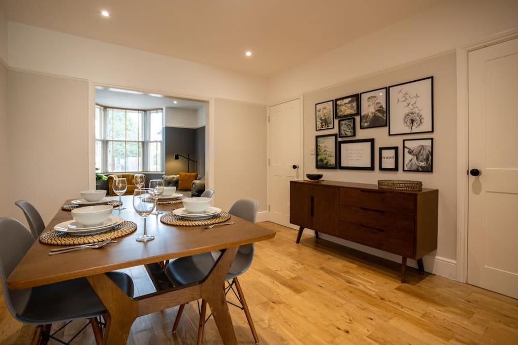 - Clifton - Beautifully Presented House Located A Short Walk From Centre - Sleeps 6 Guests - Perfect For Exploring - Hosted By Rentmyhouse Holiday home Hereford
