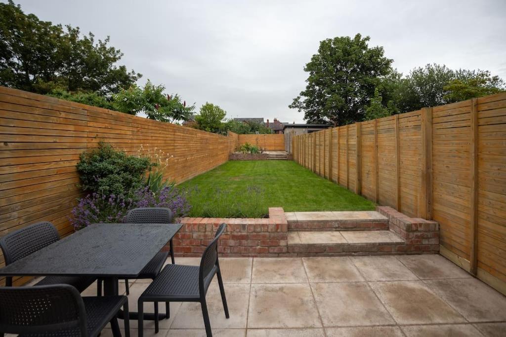 - Clifton - Beautifully Presented House Located A Short Walk From Centre - Sleeps 6 Guests - Perfect For Exploring - Hosted By Rentmyhouse Holiday home *