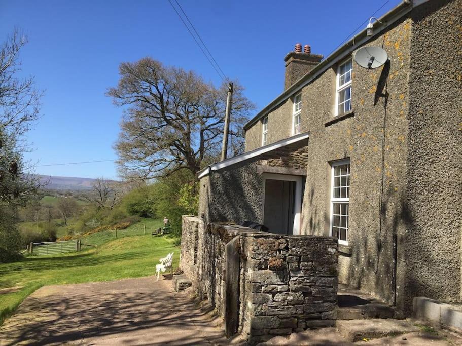 Up On A Hill Farmhouse, Ewyas Harold Holiday home Hereford