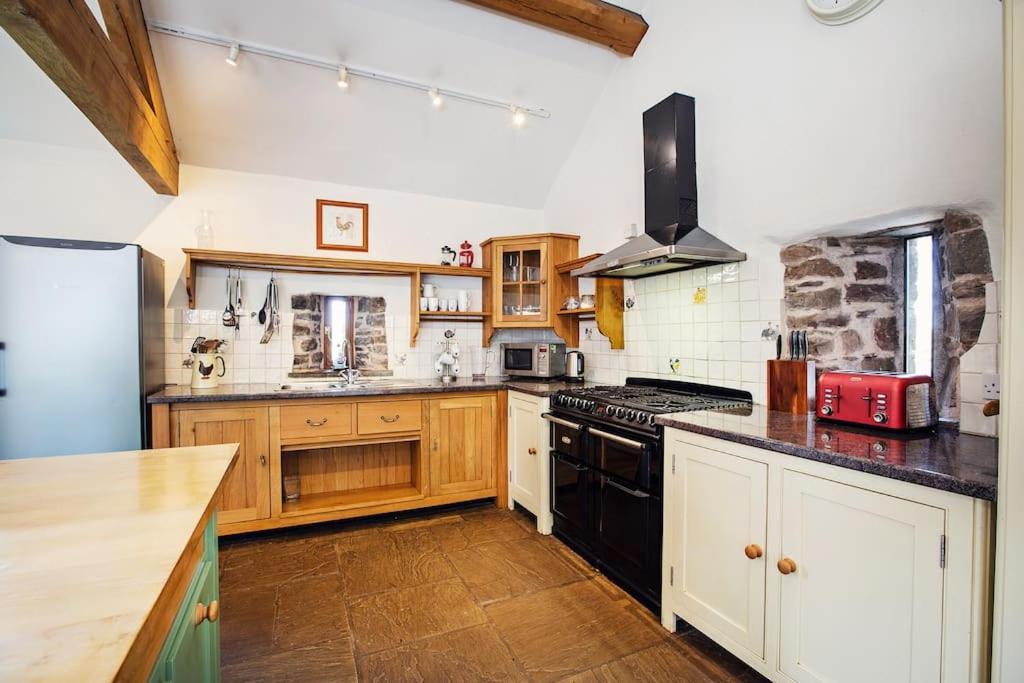 Holiday home Cwm Pelved Is A Large 6 Bedroom Close To Hay On Wye - With Incredible Views