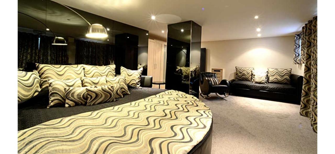 Munstone House 4*