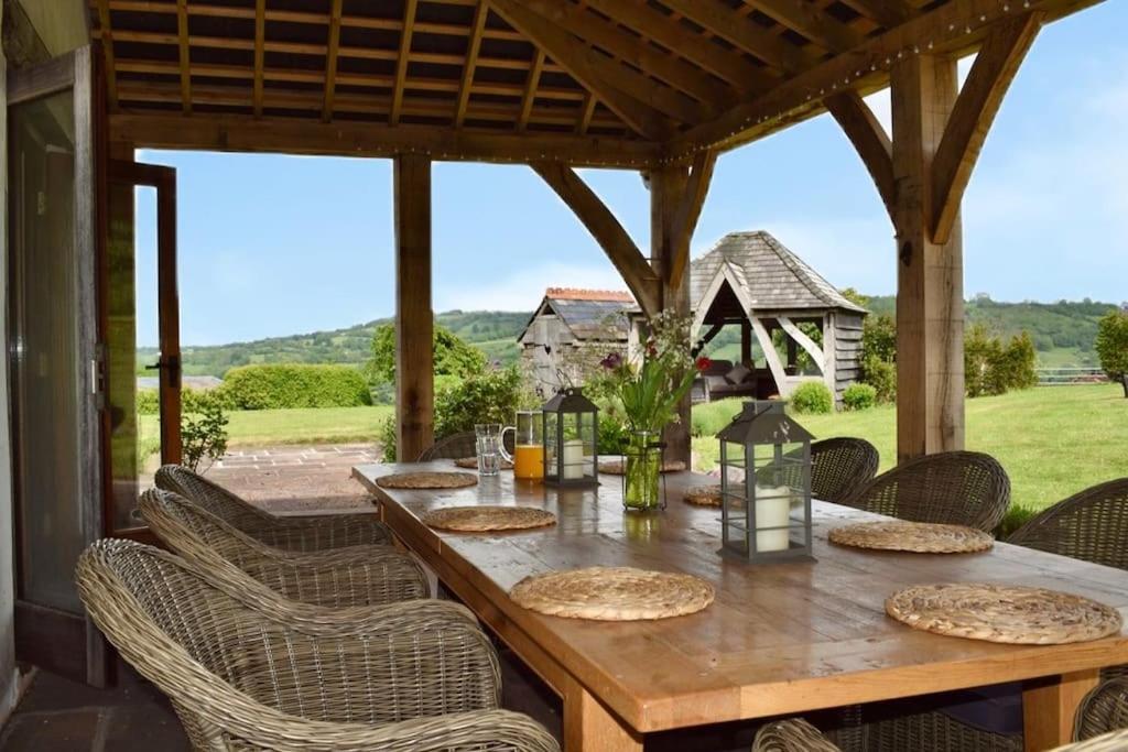 Luxury Spacious Country W/ Mountain Views Hereford