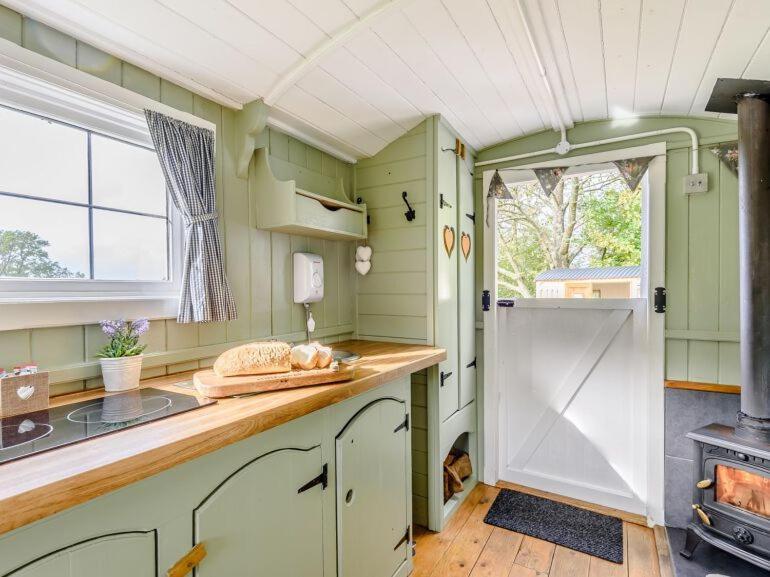 Holiday home Ewe Retreat Shepherds Hut *