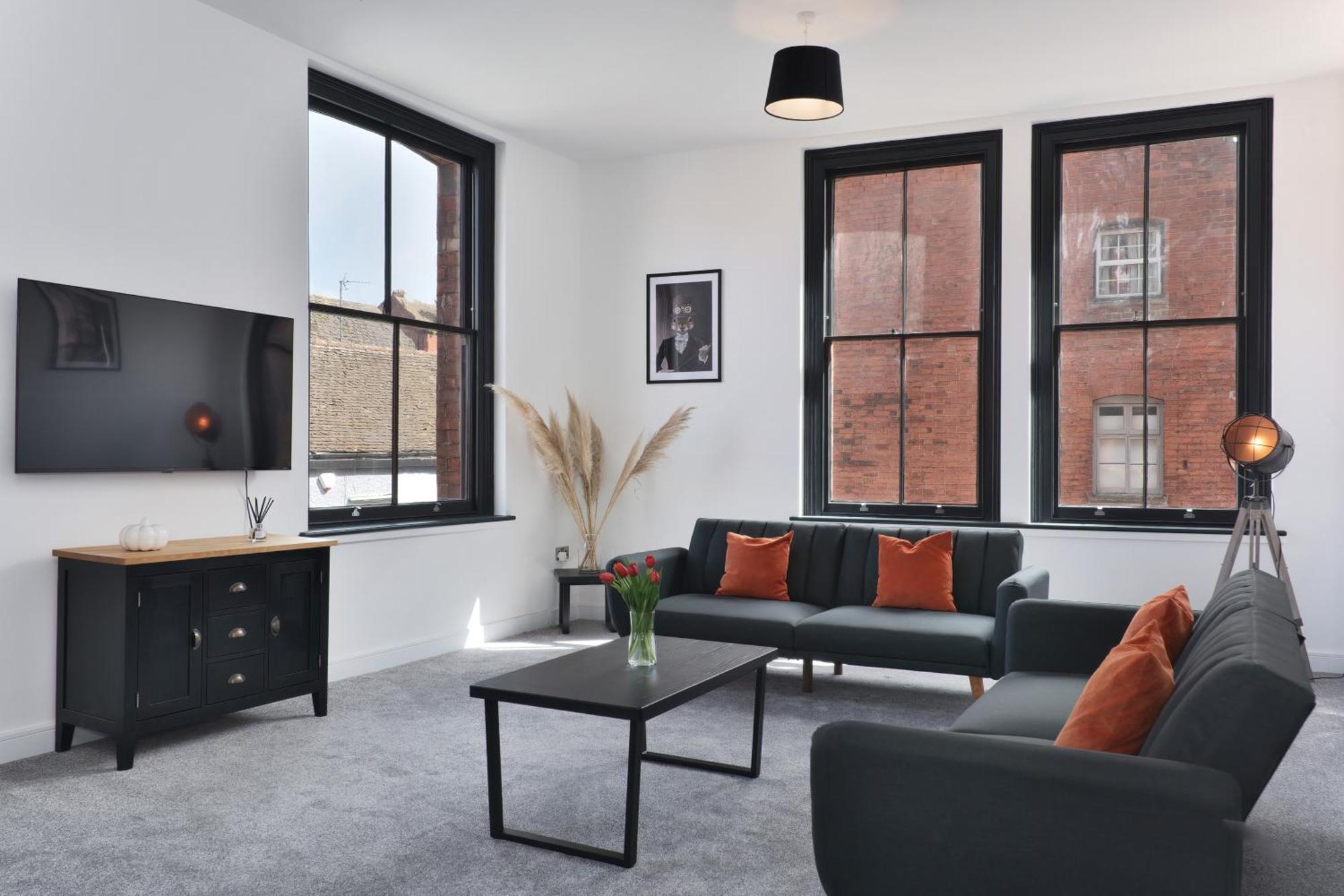 Apartment 2, 15 West Street