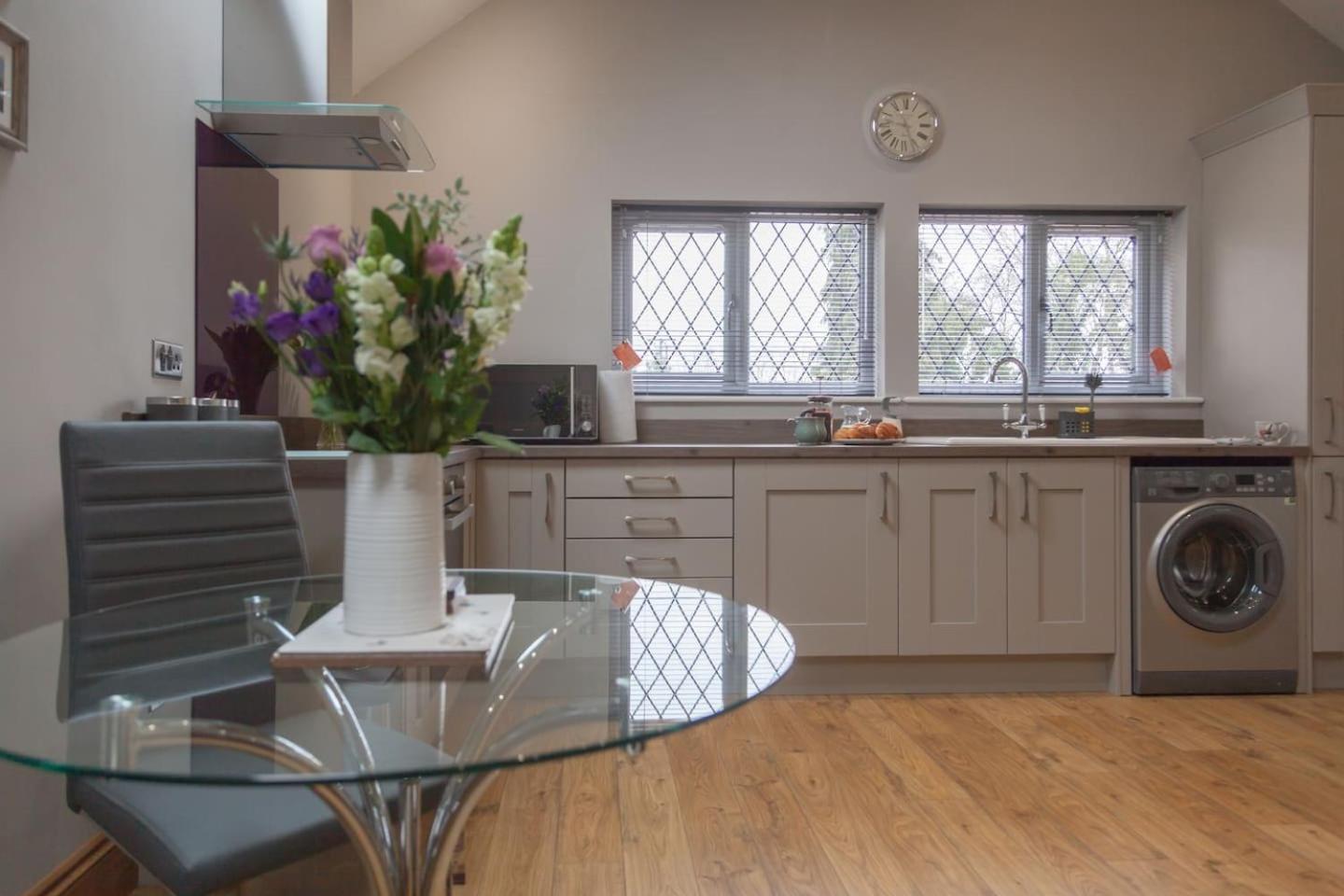 Herefordshire - Little Oak - Charming Cottage In Rural Location North Of Hereford - Sleeps 2 Guets - Ideal For A Cozy Trip Away - Hosted By Rentmyhouse Hereford