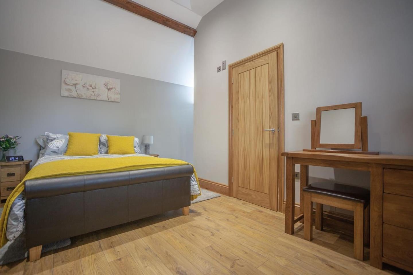 Apartment Herefordshire - Little Oak - Charming Cottage In Rural Location North Of Hereford - Sleeps 2 Guets - Ideal For A Cozy Trip Away - Hosted By Rentmyhouse *