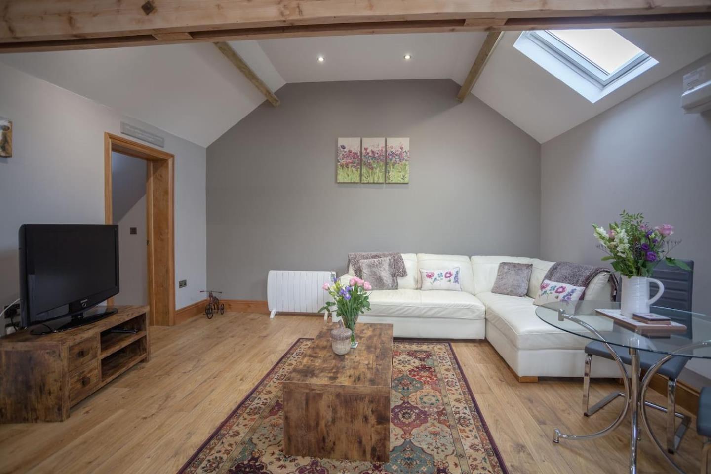 Apartment Herefordshire - Little Oak - Charming Cottage In Rural Location North Of Hereford - Sleeps 2 Guets - Ideal For A Cozy Trip Away - Hosted By Rentmyhouse