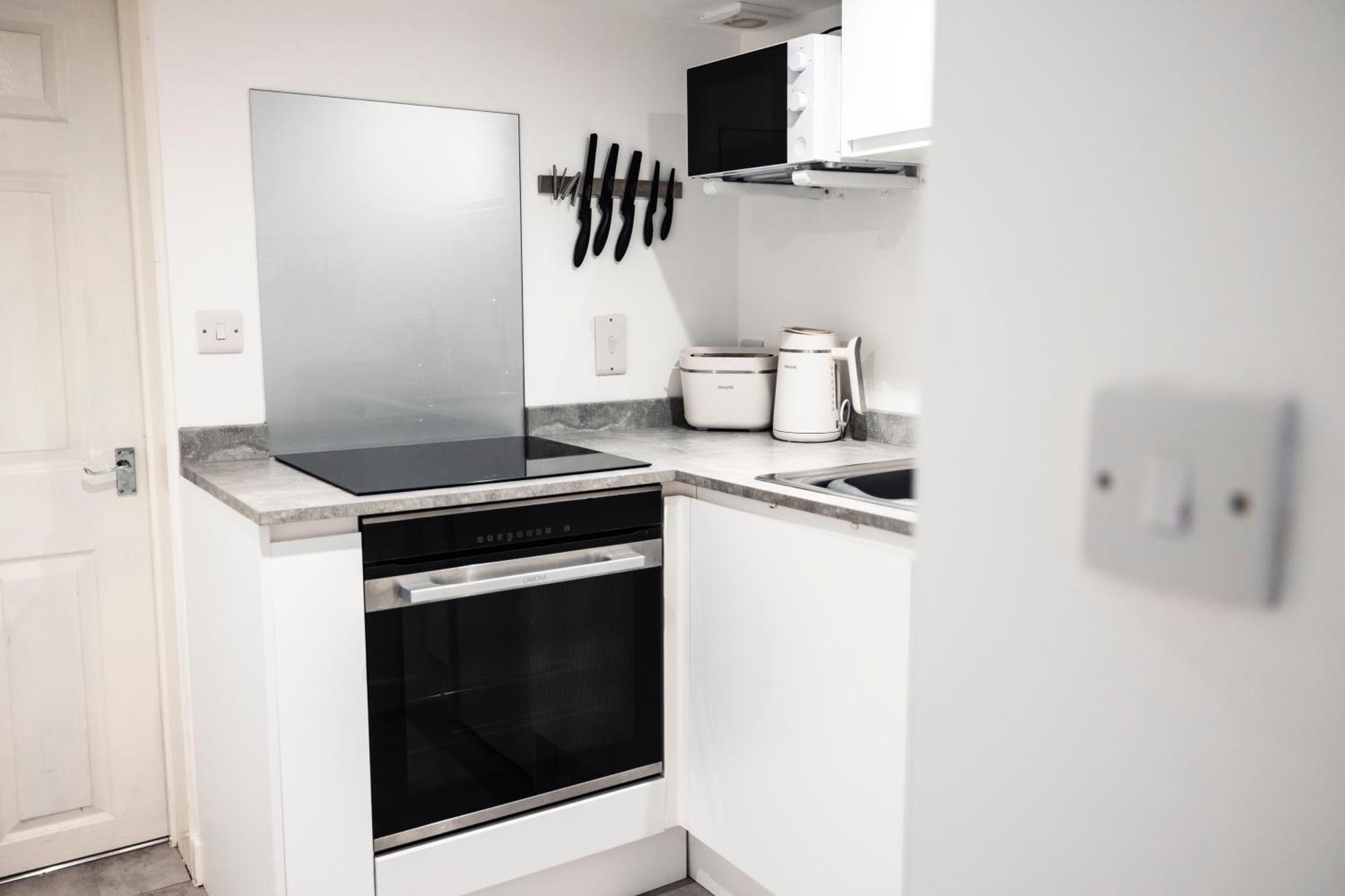 Apartment - Inc Free Parking, Wifi, Full Kitchen, Smart Tv - Spring