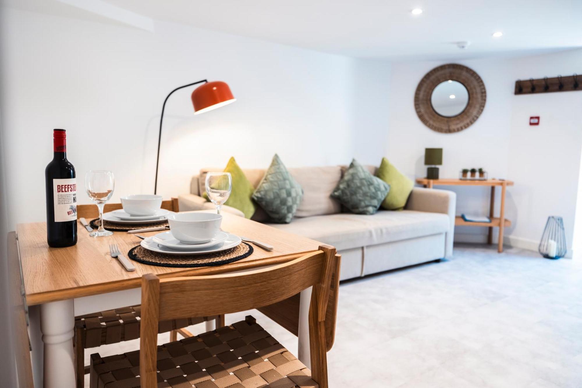 Apartment - Inc Free Parking, Wifi, Full Kitchen, Smart Tv - Spring Hereford