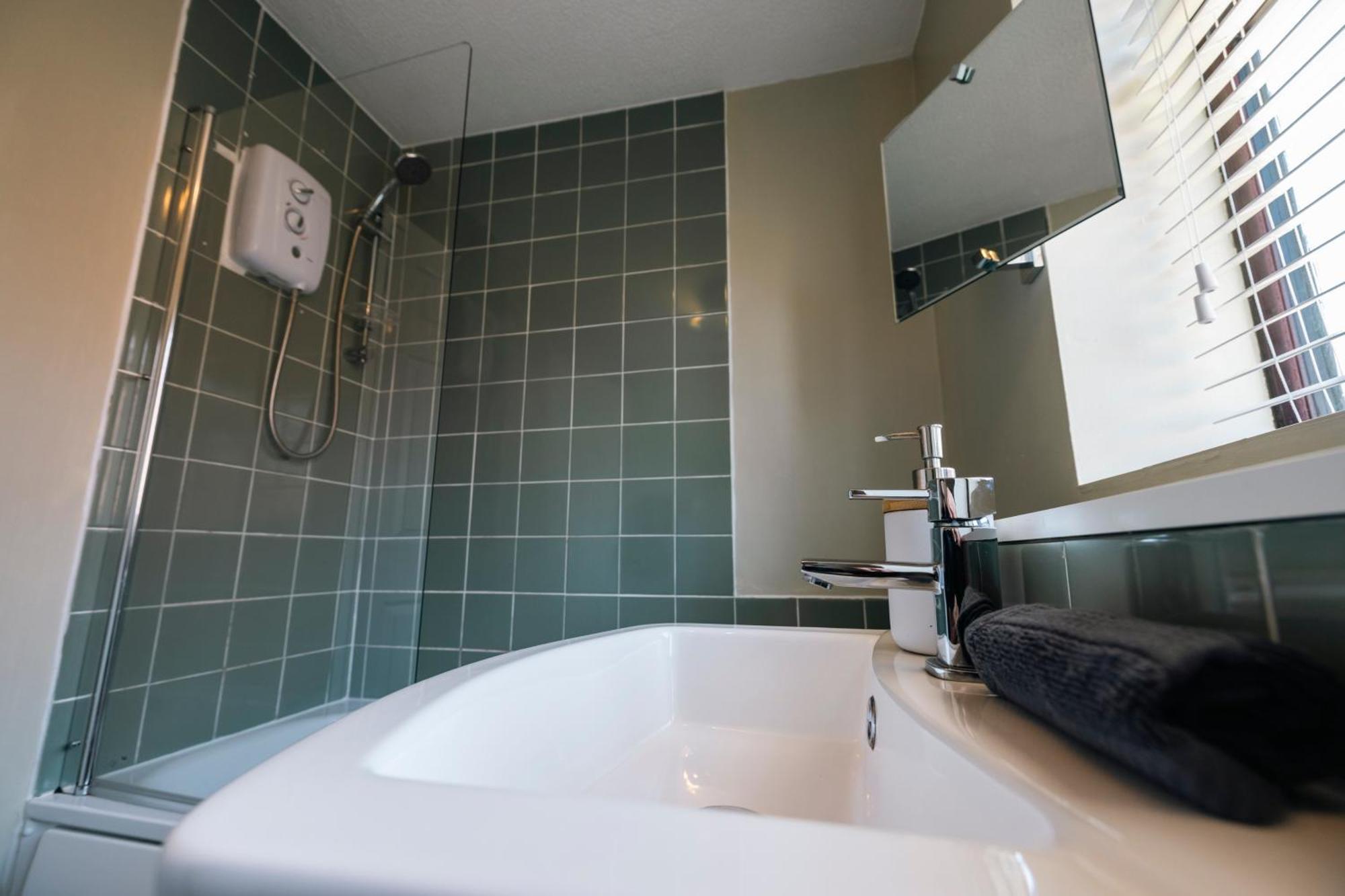 The Comfy House - Inc Free Parking, Smart Tv, Full Kitchen, Washing Machine - Winter