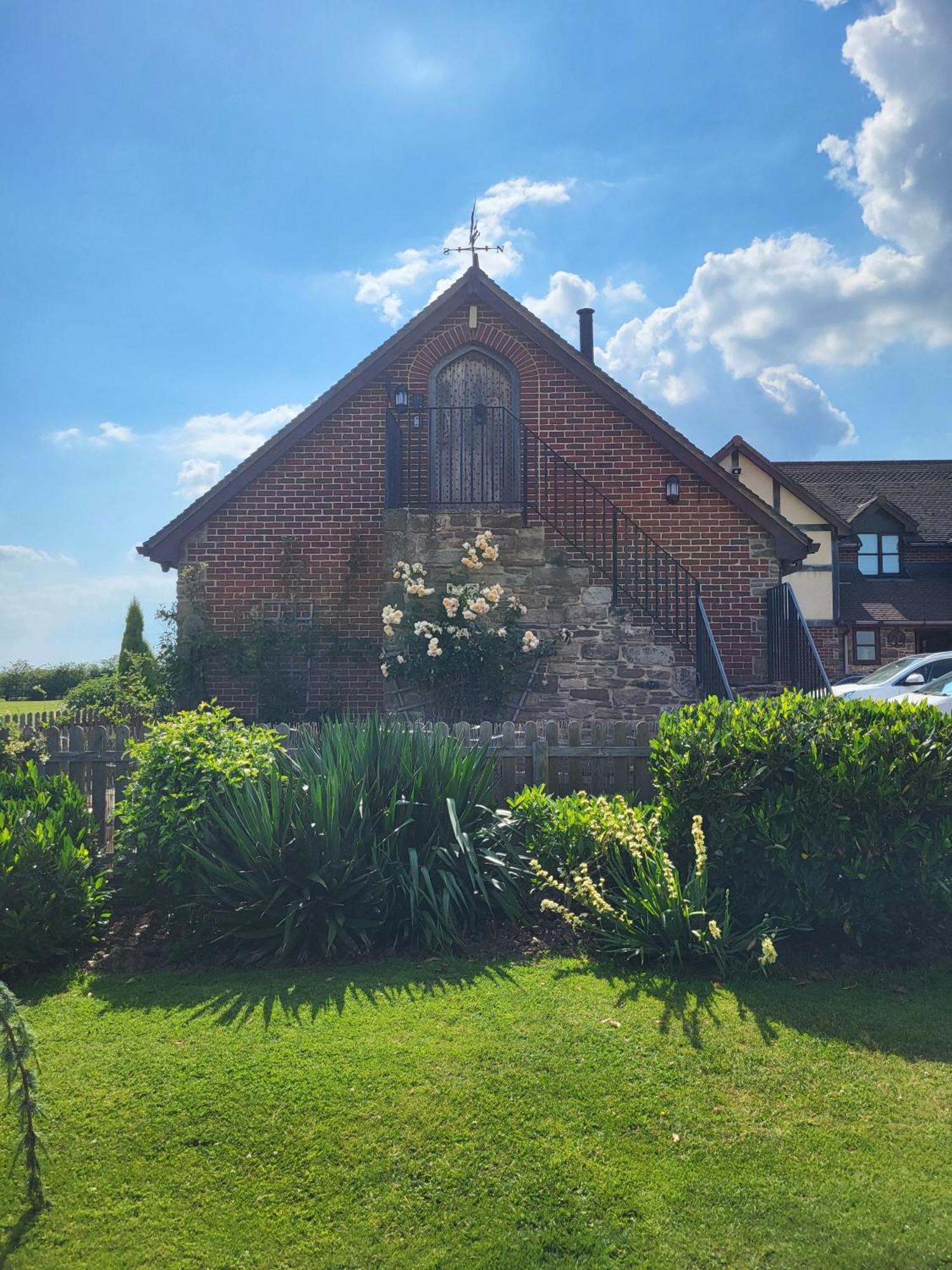 Lyde Cross Coach House Hereford