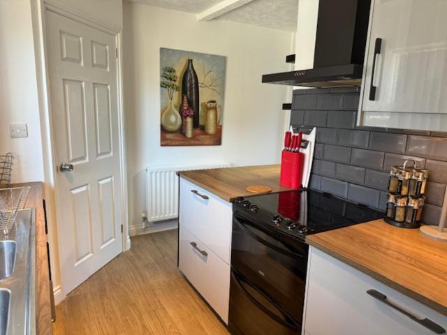 Netflix Jacuzzi Gym Fast Wifi Ps5 Free Parking 2 Spaces * Hereford