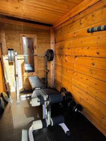 Netflix Jacuzzi Gym Fast Wifi Ps5 Free Parking 2 Spaces Holiday home Hereford