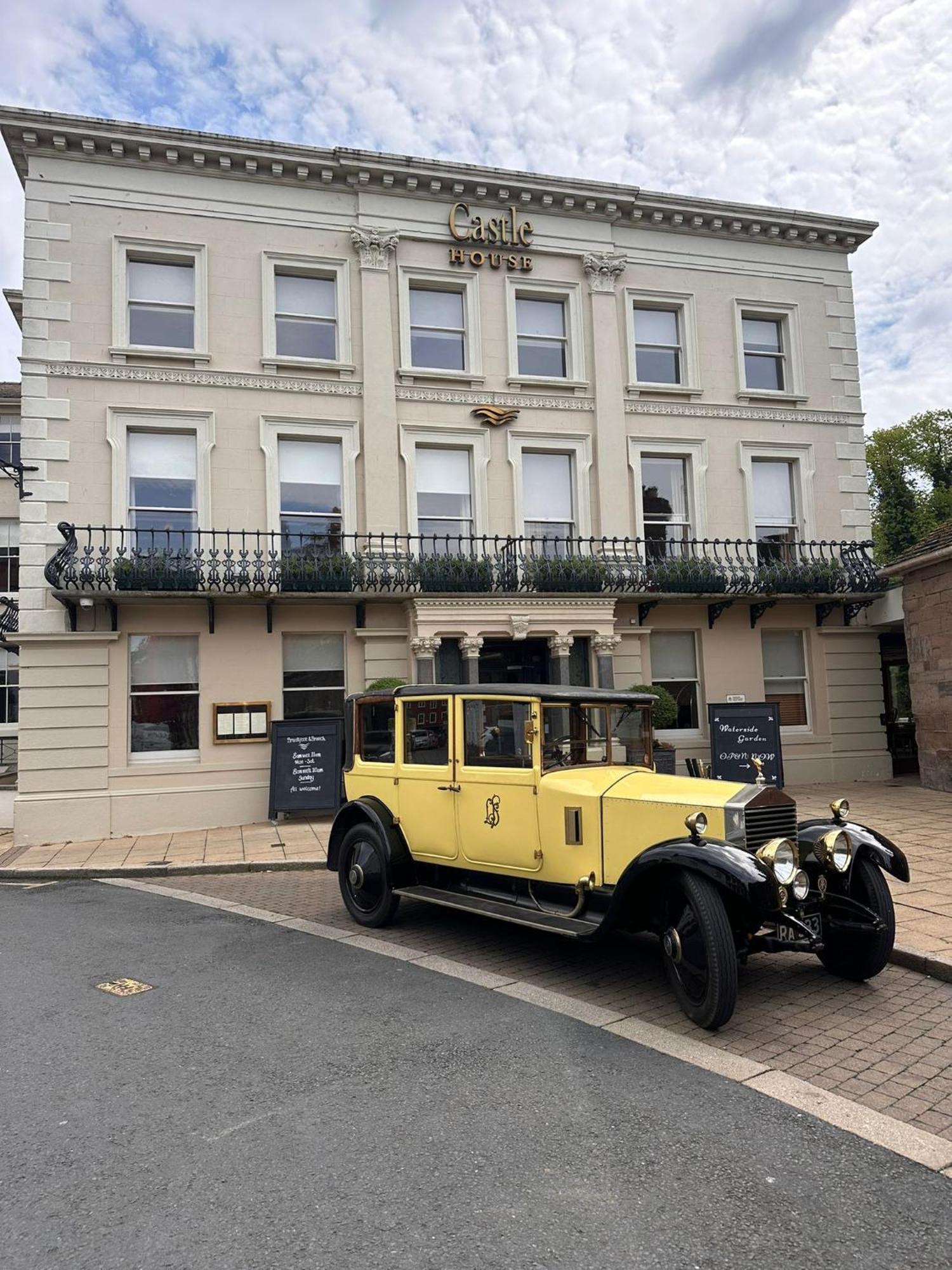 Castle House Hotel 3*