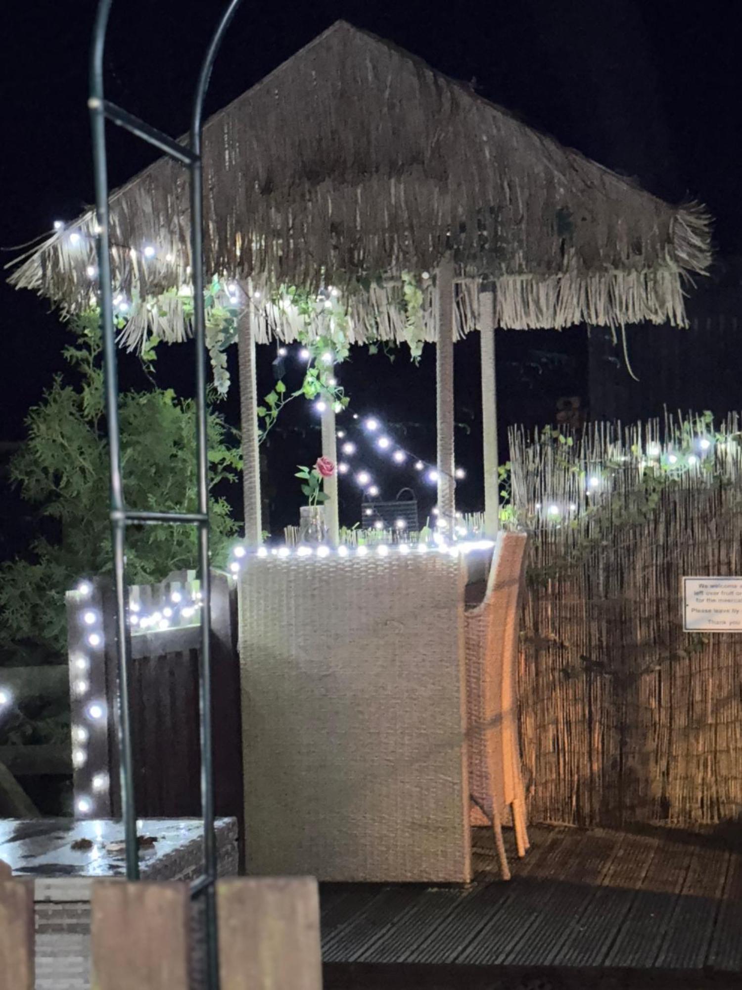 Lodge Four Seasons With Hot Tub Country Retreat *