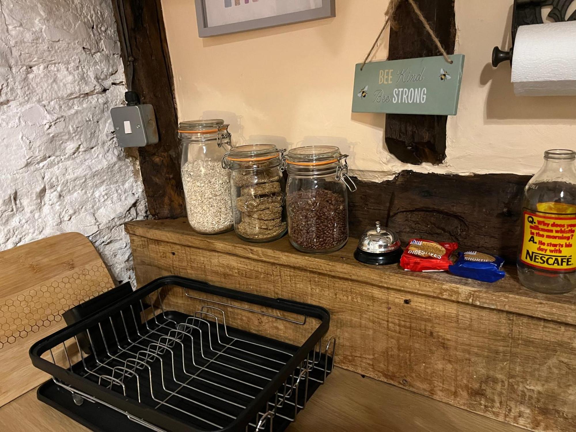 The Stables- Cosy, Quirky Apartment Hereford