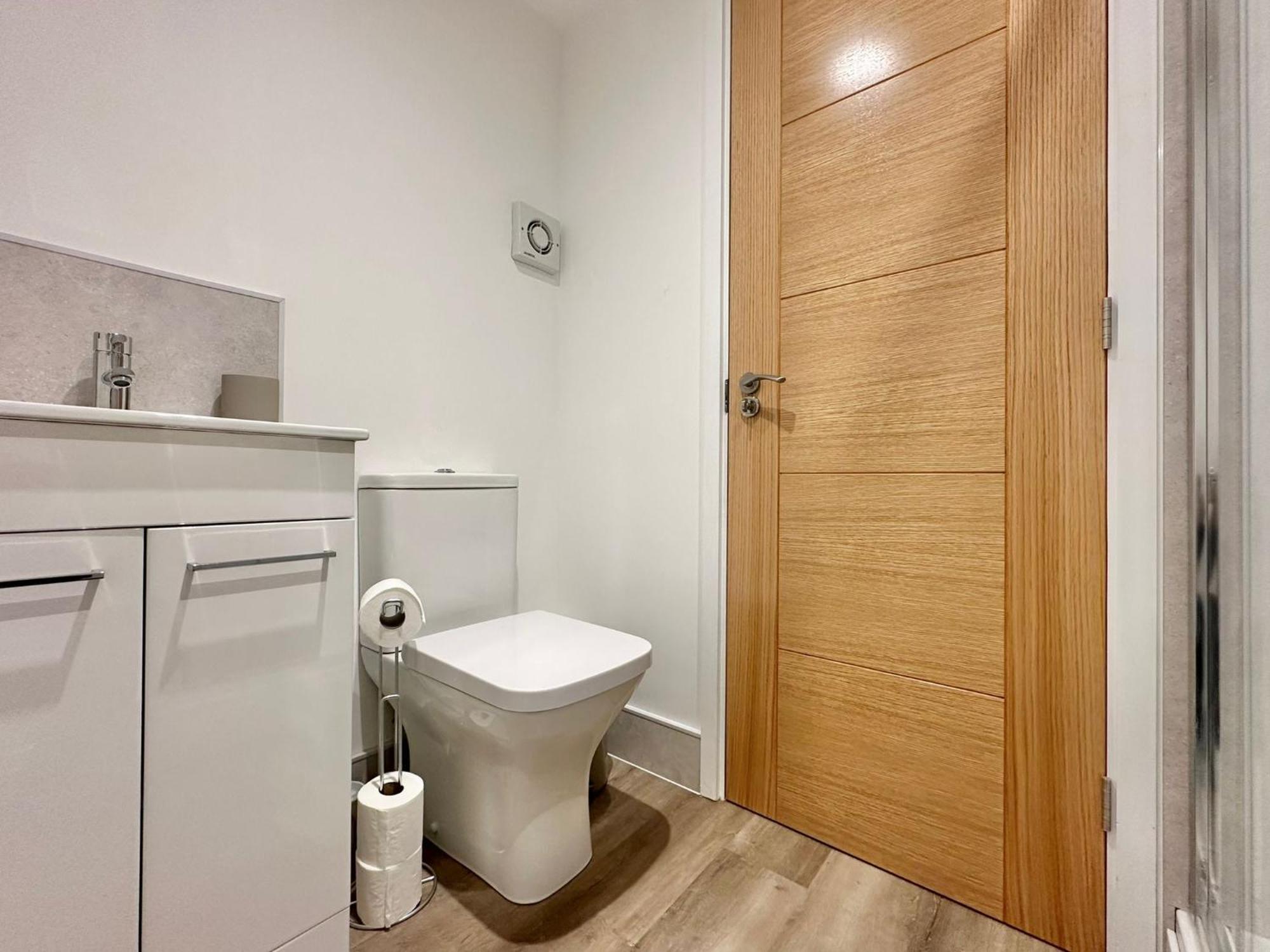 Modern In Prime Location *