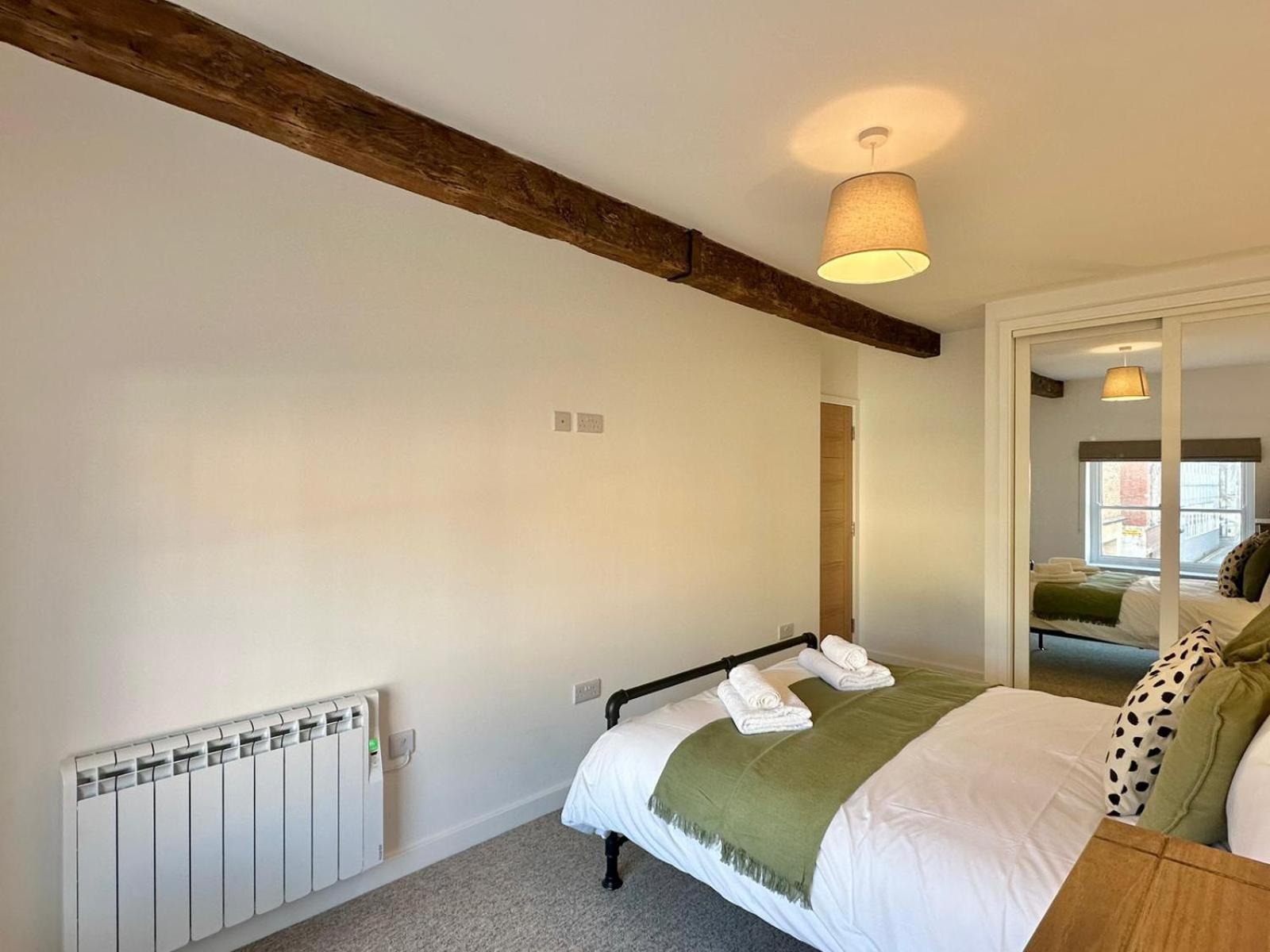 Modern In Prime Location Apartment Hereford