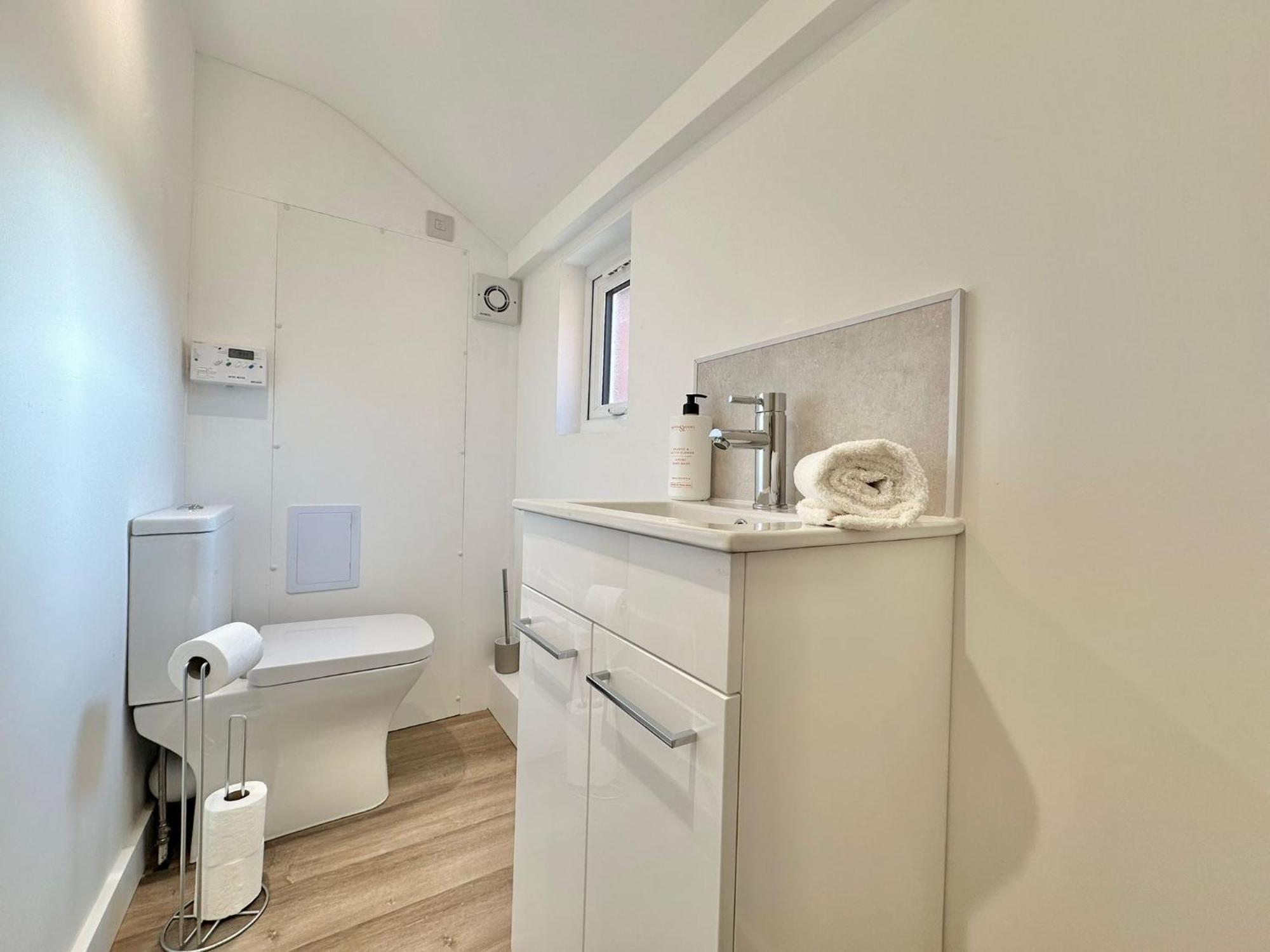Apartment Modern In Prime Location Hereford