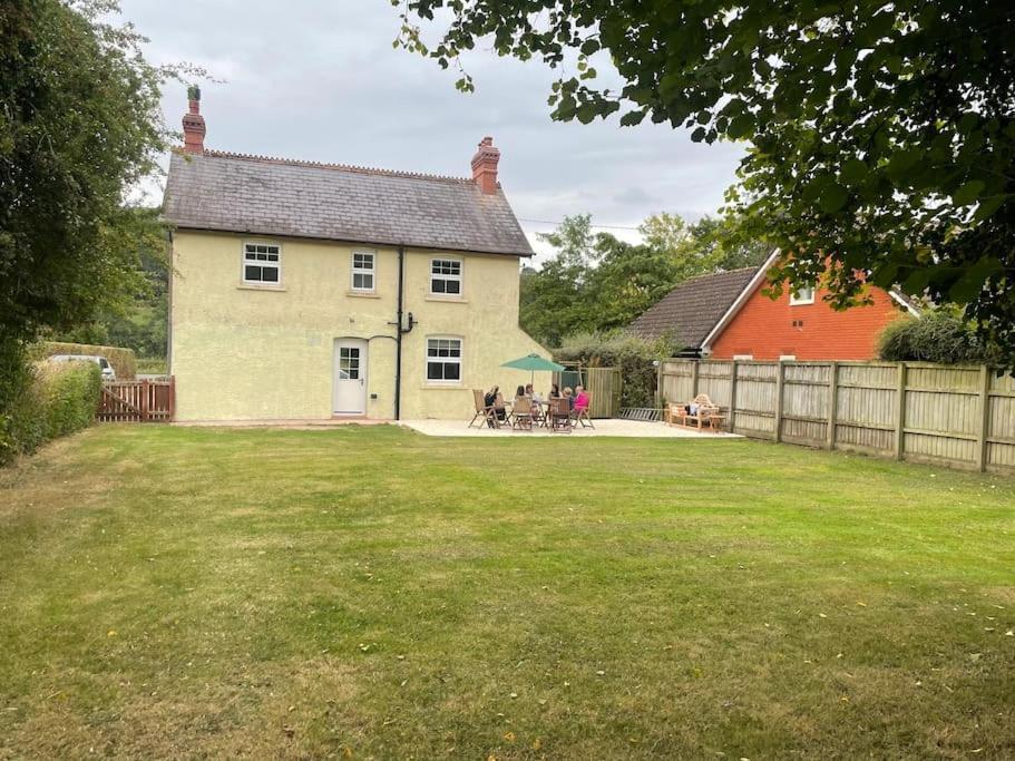 Trosnant, Ewyas Harold * Hereford