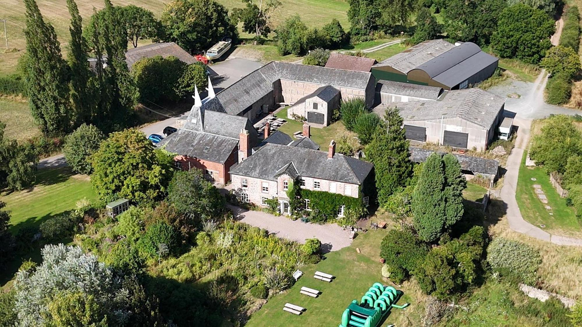 Lyde Court