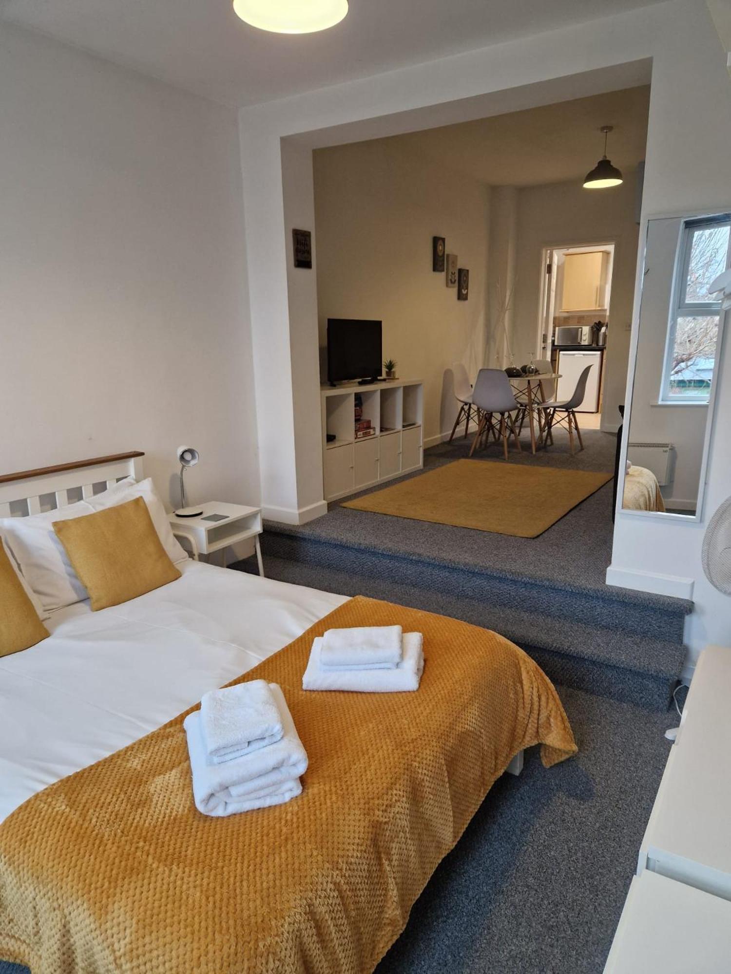 Hereford City - Victory Apartment - Modern Studio In Vibrant Popular Area Of Hereford - Hosted By Rentmyhouse * Hereford
