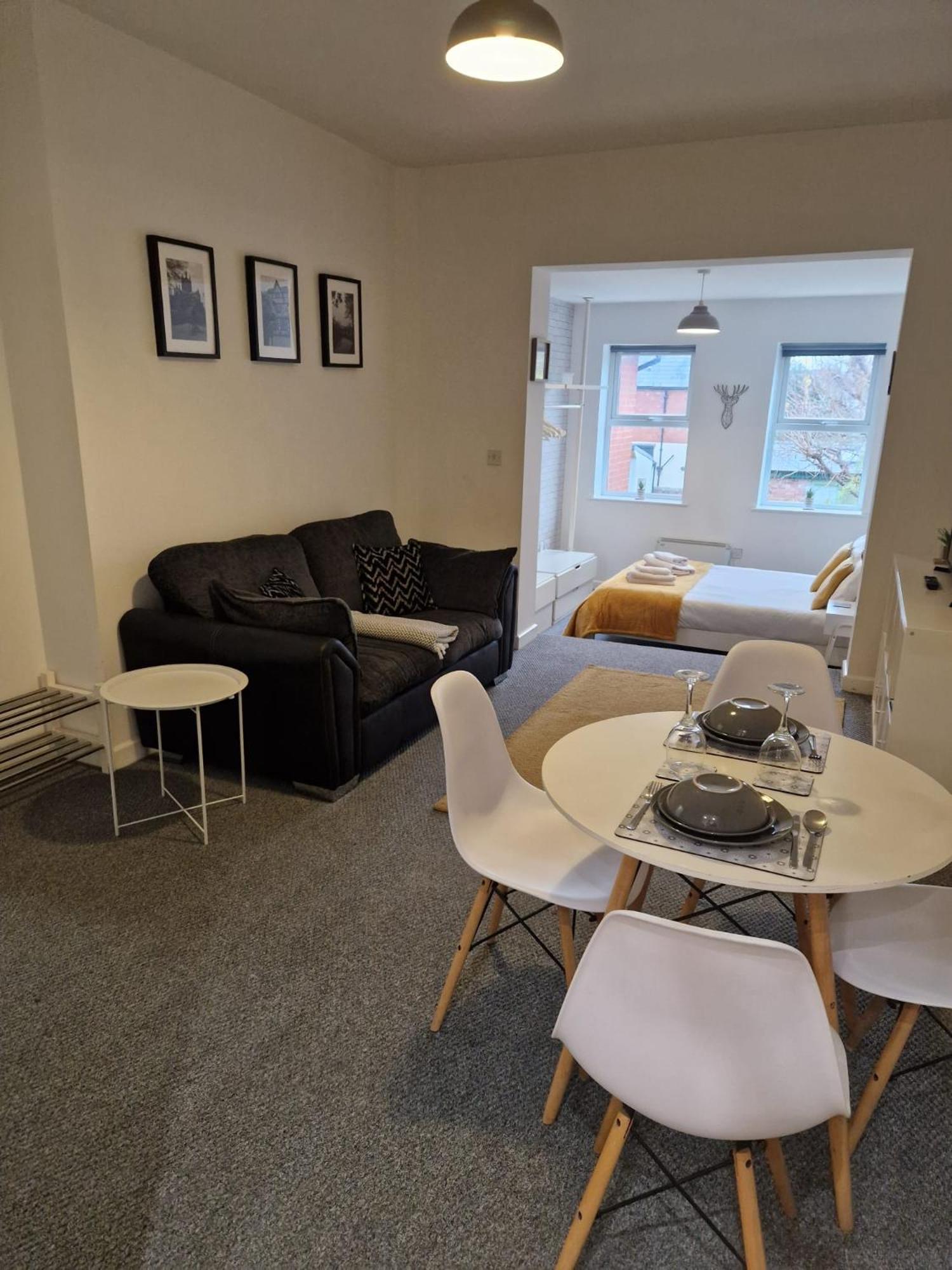 Apartment Hereford City - Victory Apartment - Modern Studio In Vibrant Popular Area Of Hereford - Hosted By Rentmyhouse