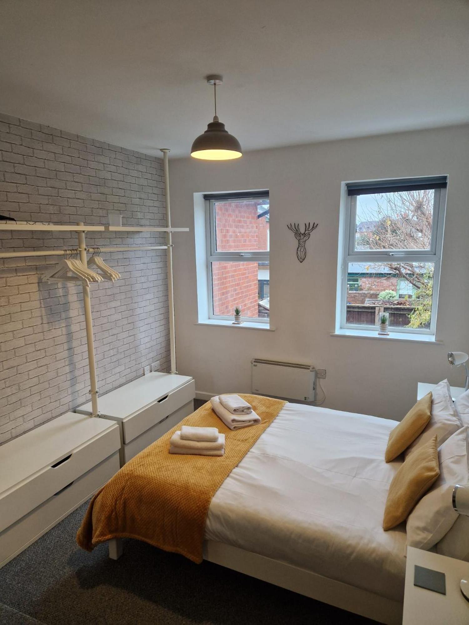 Apartment Hereford City - Victory Apartment - Modern Studio In Vibrant Popular Area Of Hereford - Hosted By Rentmyhouse Hereford