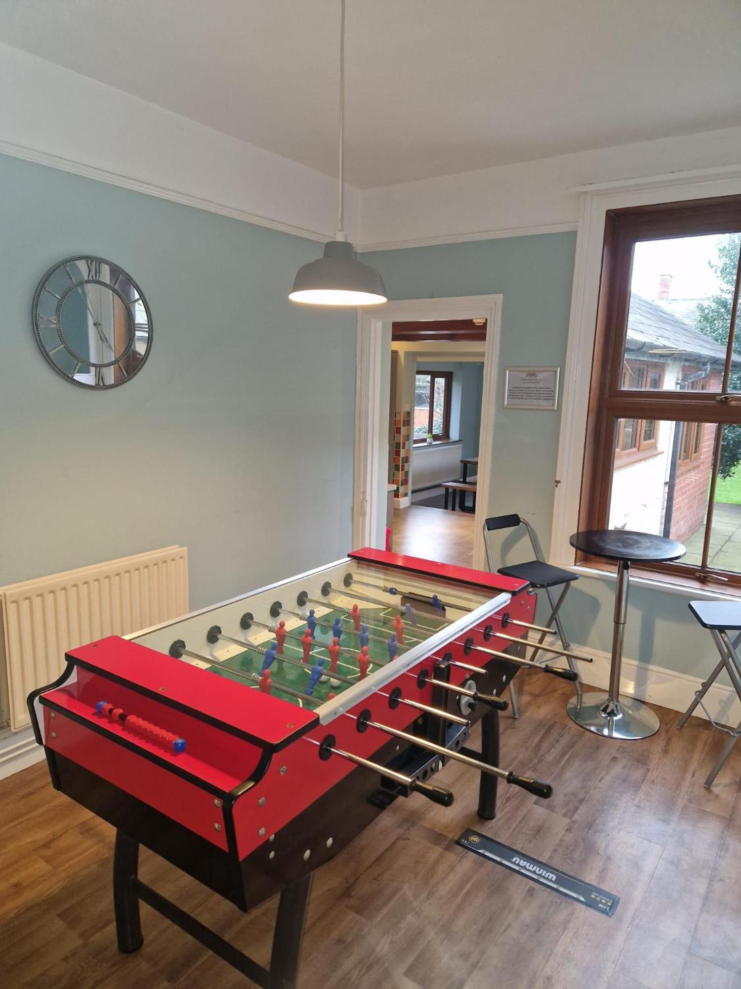 Apartment Falcon House By Rentmyhouse Hereford
