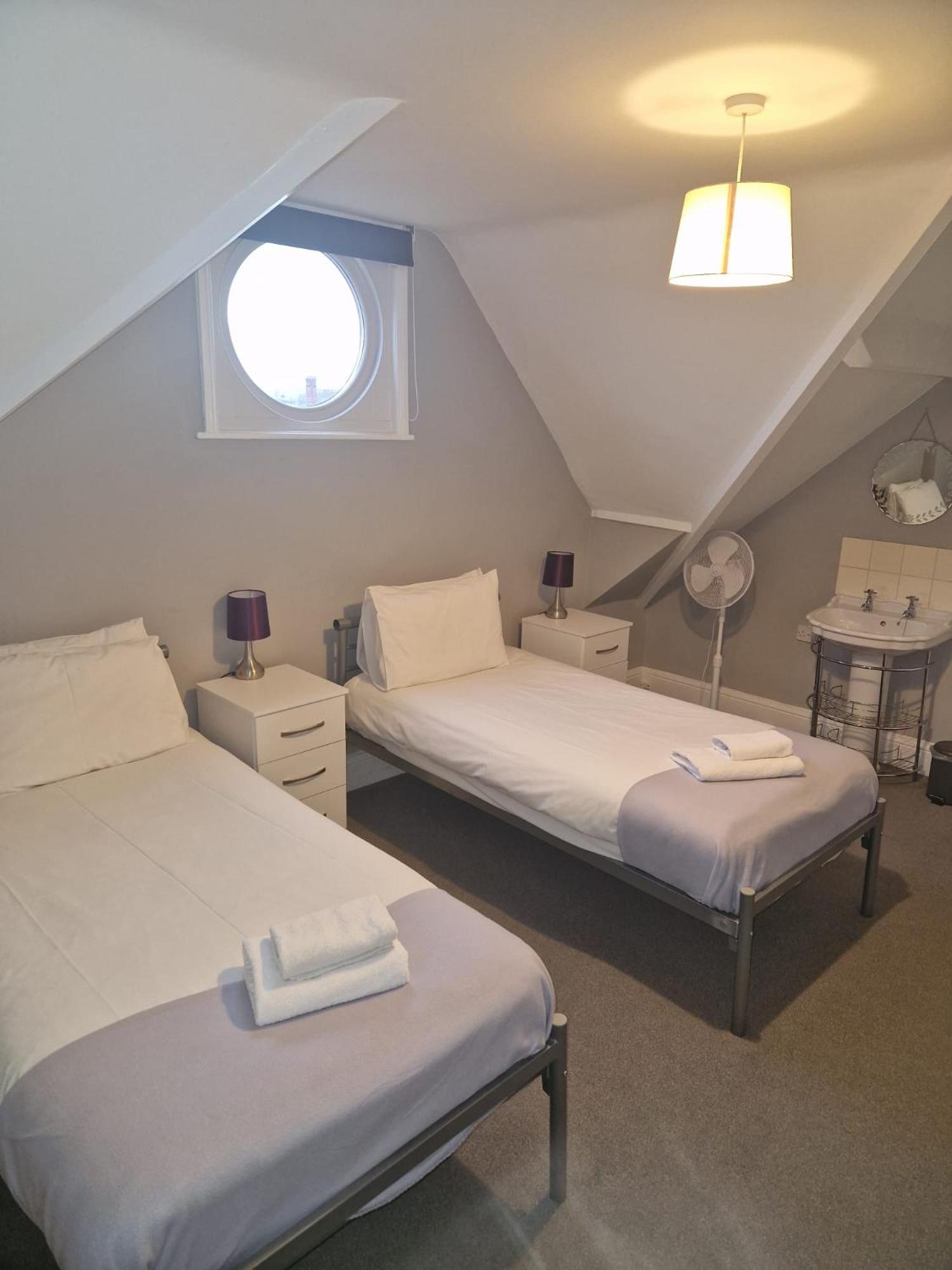Falcon House By Rentmyhouse Apartment Hereford