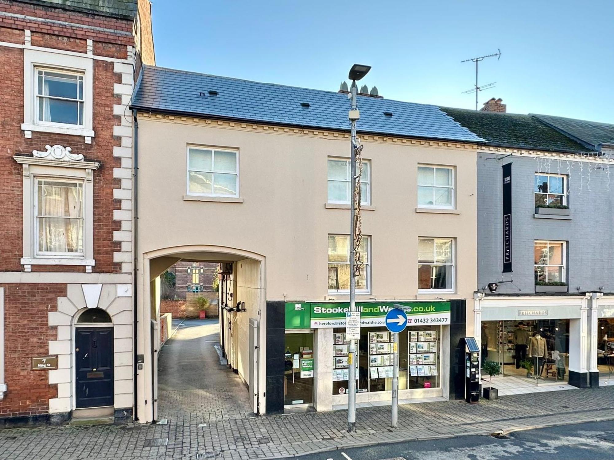 Modern In Prime Location Apartment Hereford