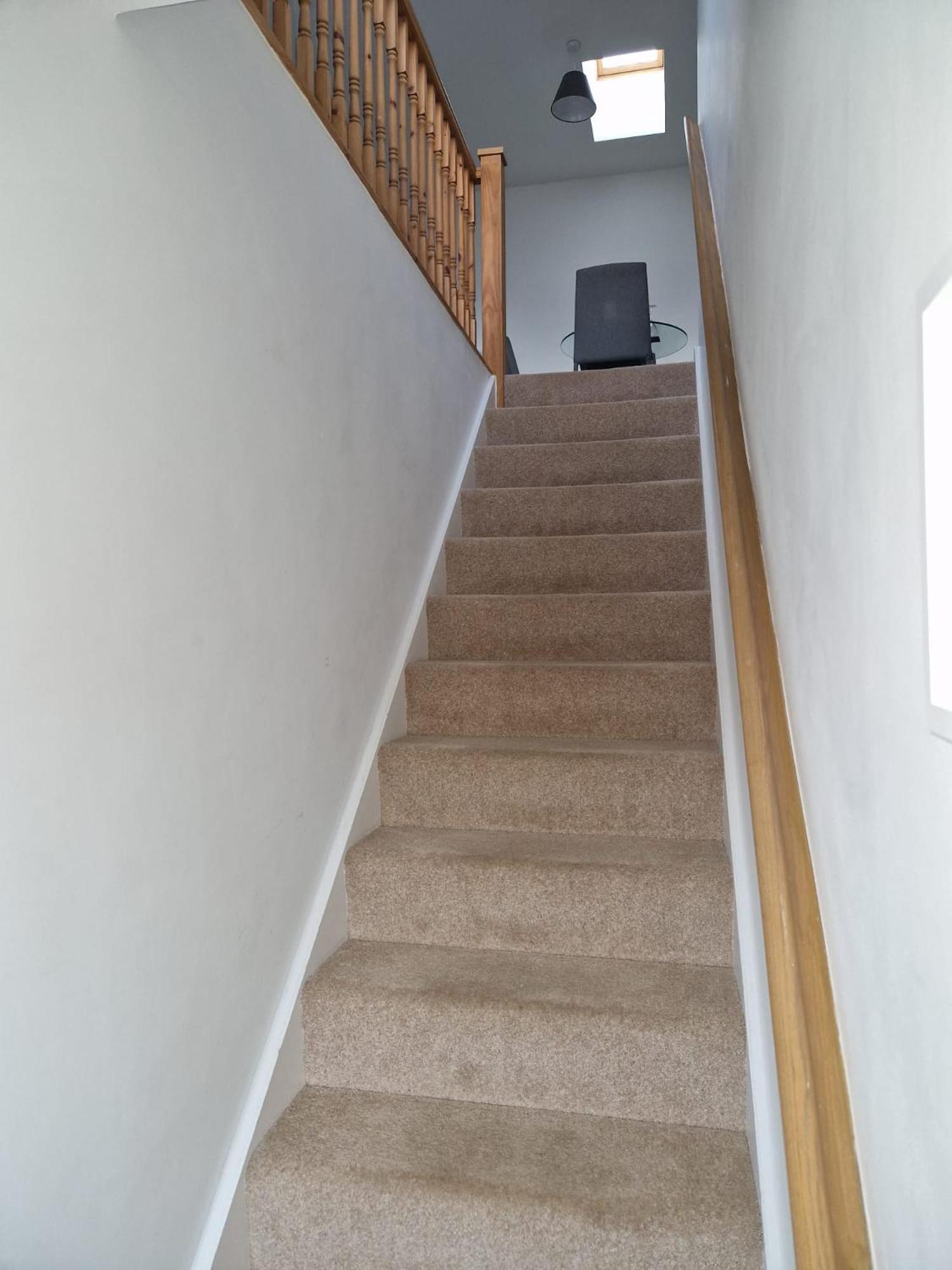 - Robin Coach House - Located On Outskirts In North - Modern 2 Bedroom With Parking - Suitable For Small Family, Couple Or Contractors - Hosted By Rentmyhouse Hereford