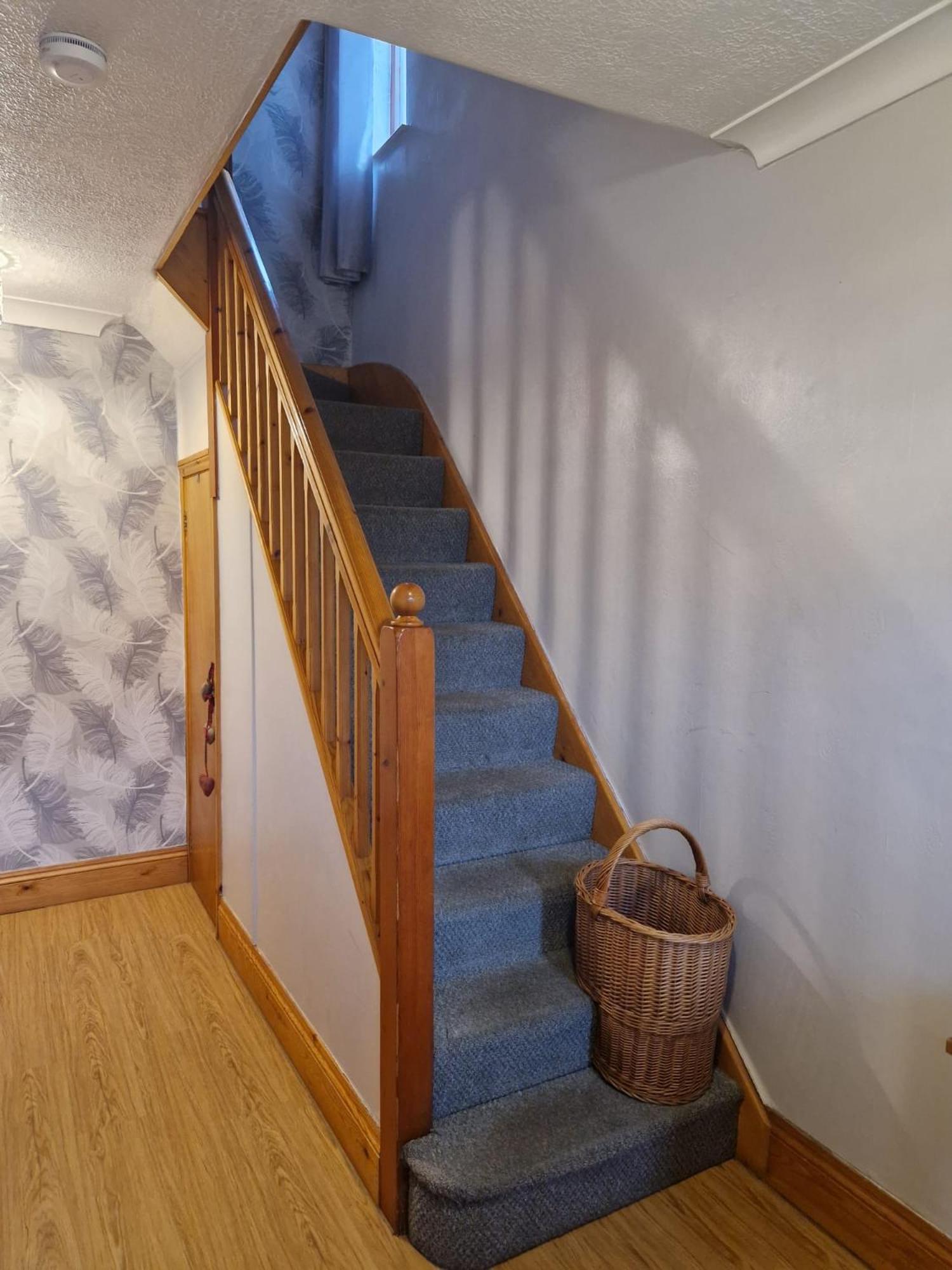 - Goldcrest House - 4 Bedroom House With Parking, Located Very Close To Centre & River Wye - Sleeps Up To 6 Guests - Hosted By Rentmyhouse *
