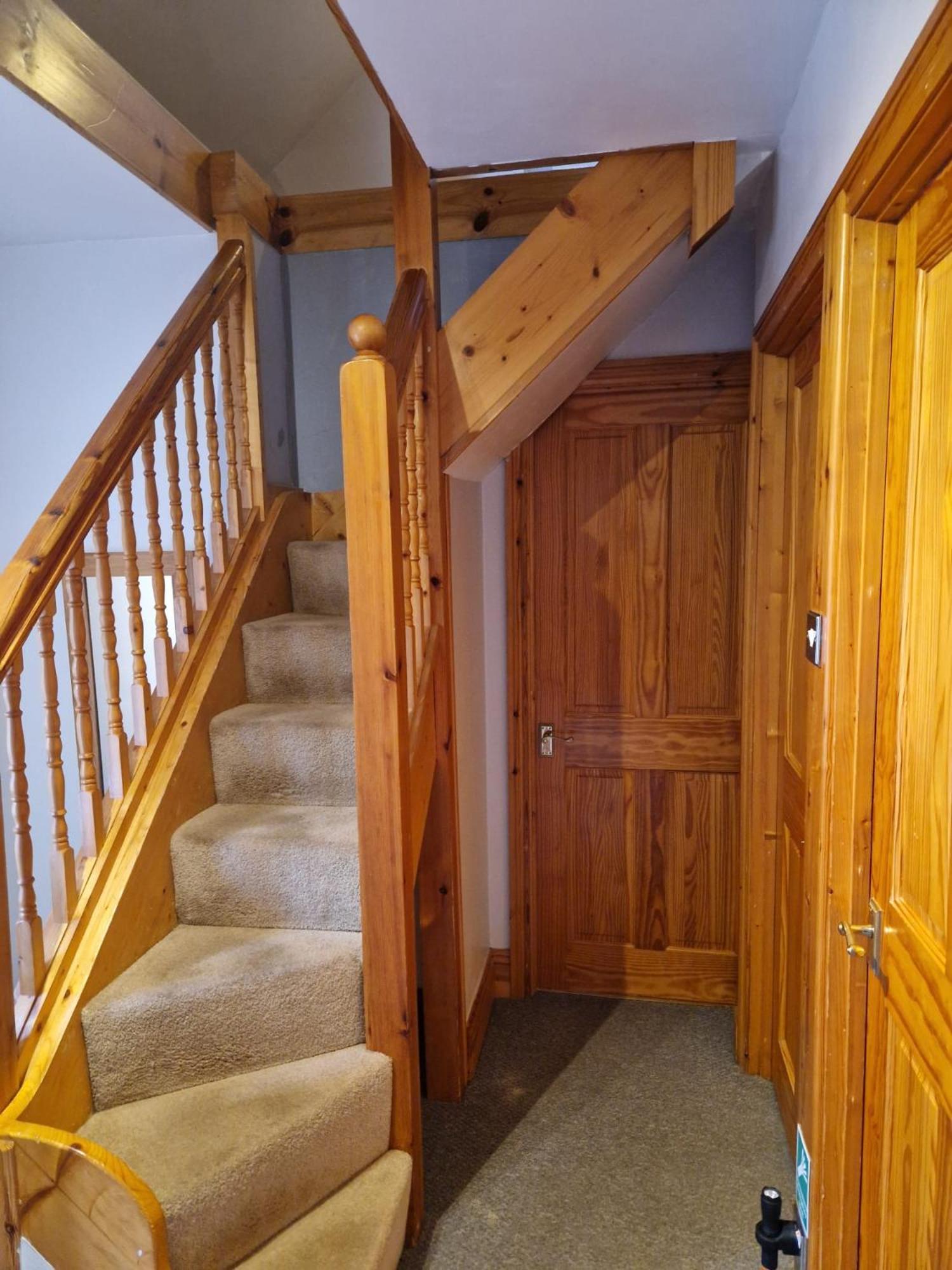 - Goldcrest House - 4 Bedroom House With Parking, Located Very Close To Centre & River Wye - Sleeps Up To 6 Guests - Hosted By Rentmyhouse Hereford