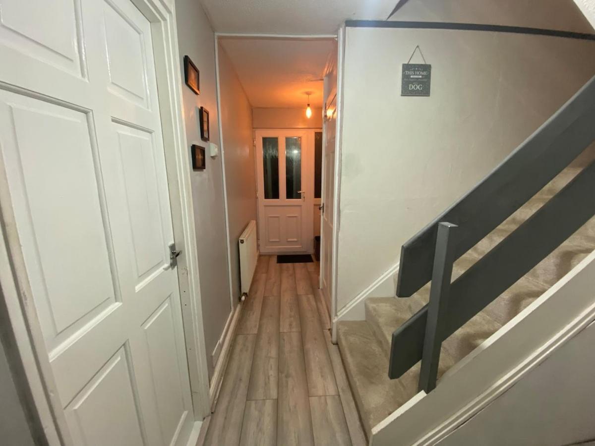 Lovely, Modern, King Bed, 3bedroom House, 6 Ppl * Hereford