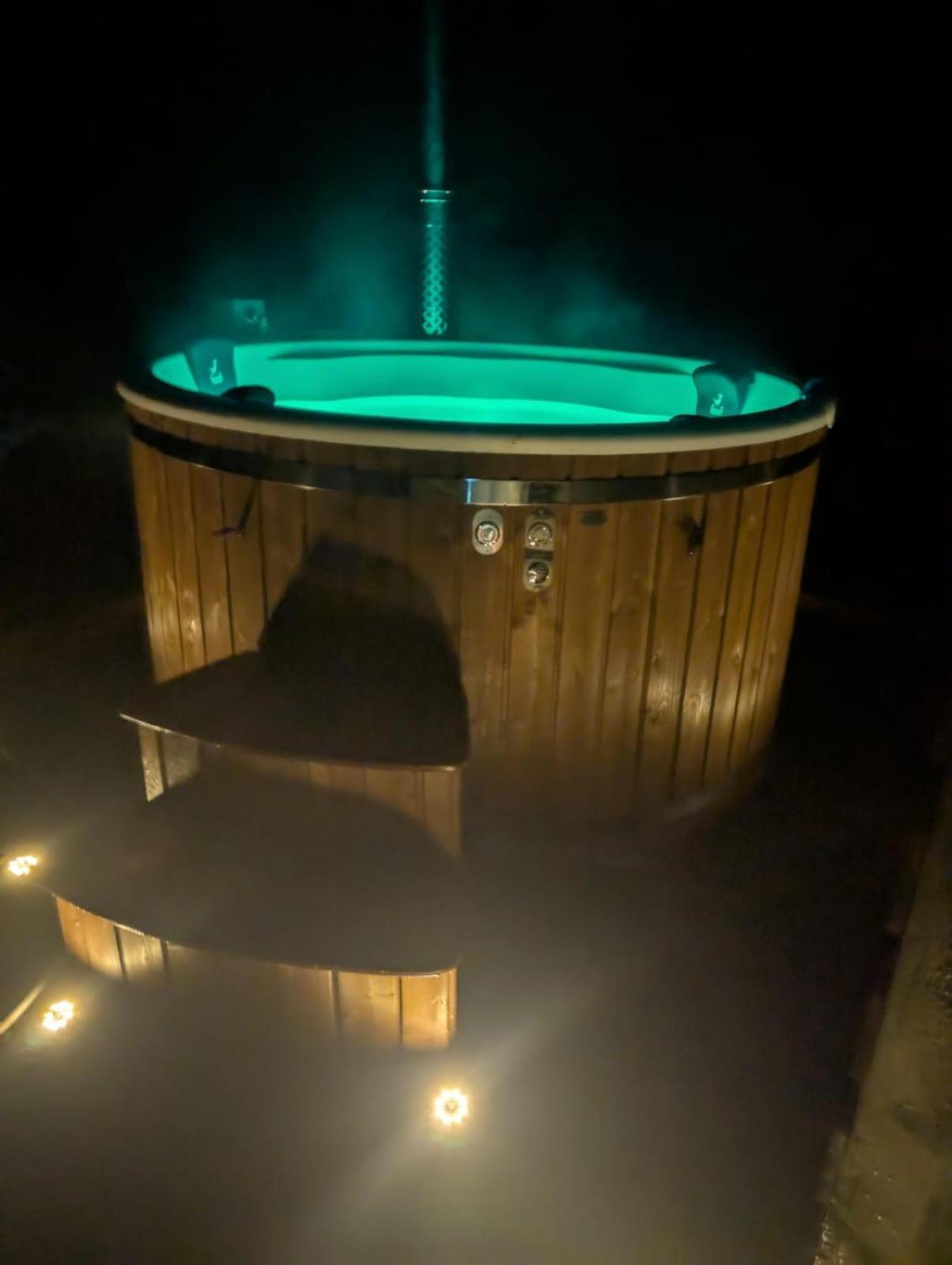 Caplor Glamping & *