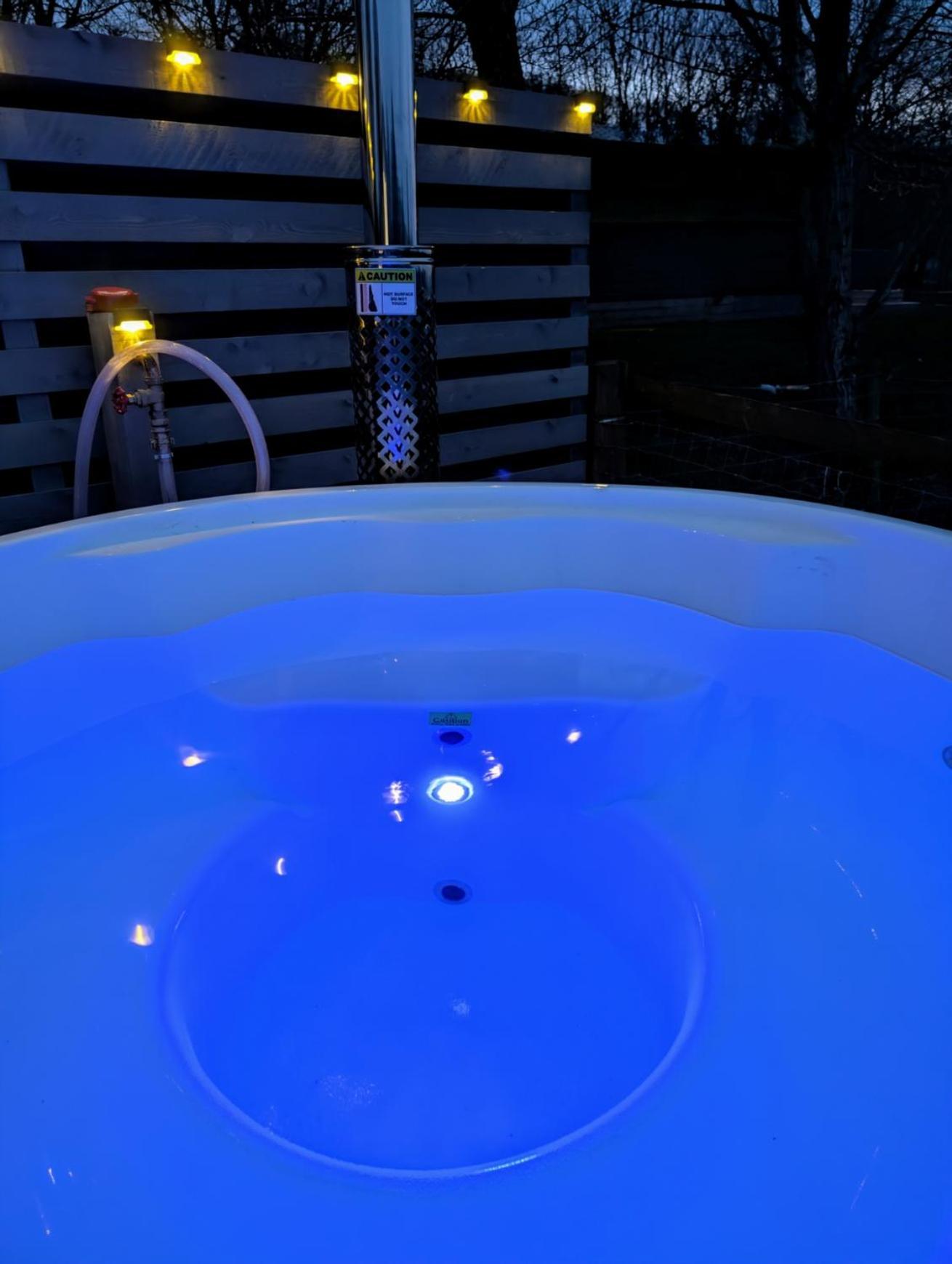 Caplor Glamping & *