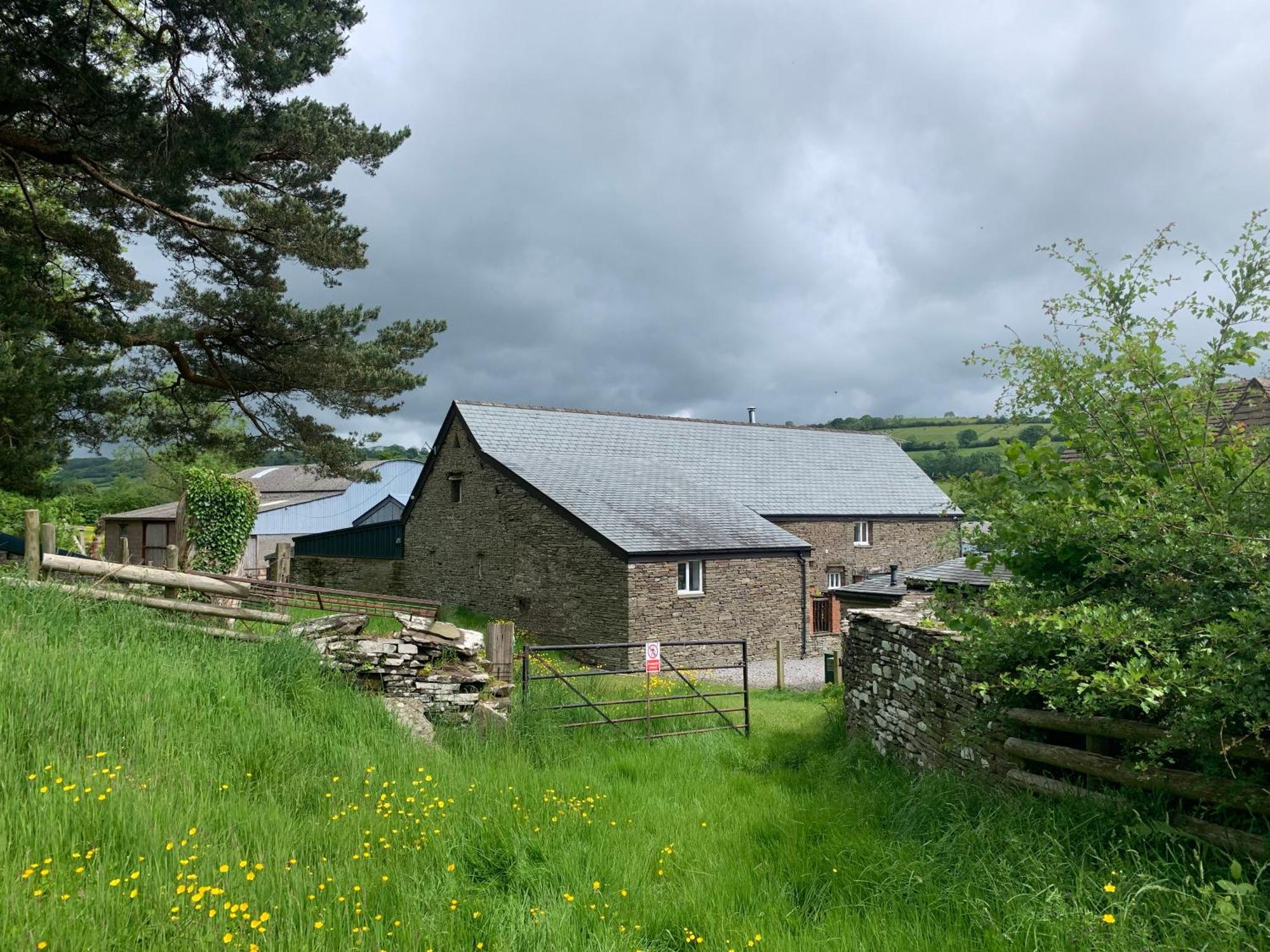 White Haywood Barn Holiday home