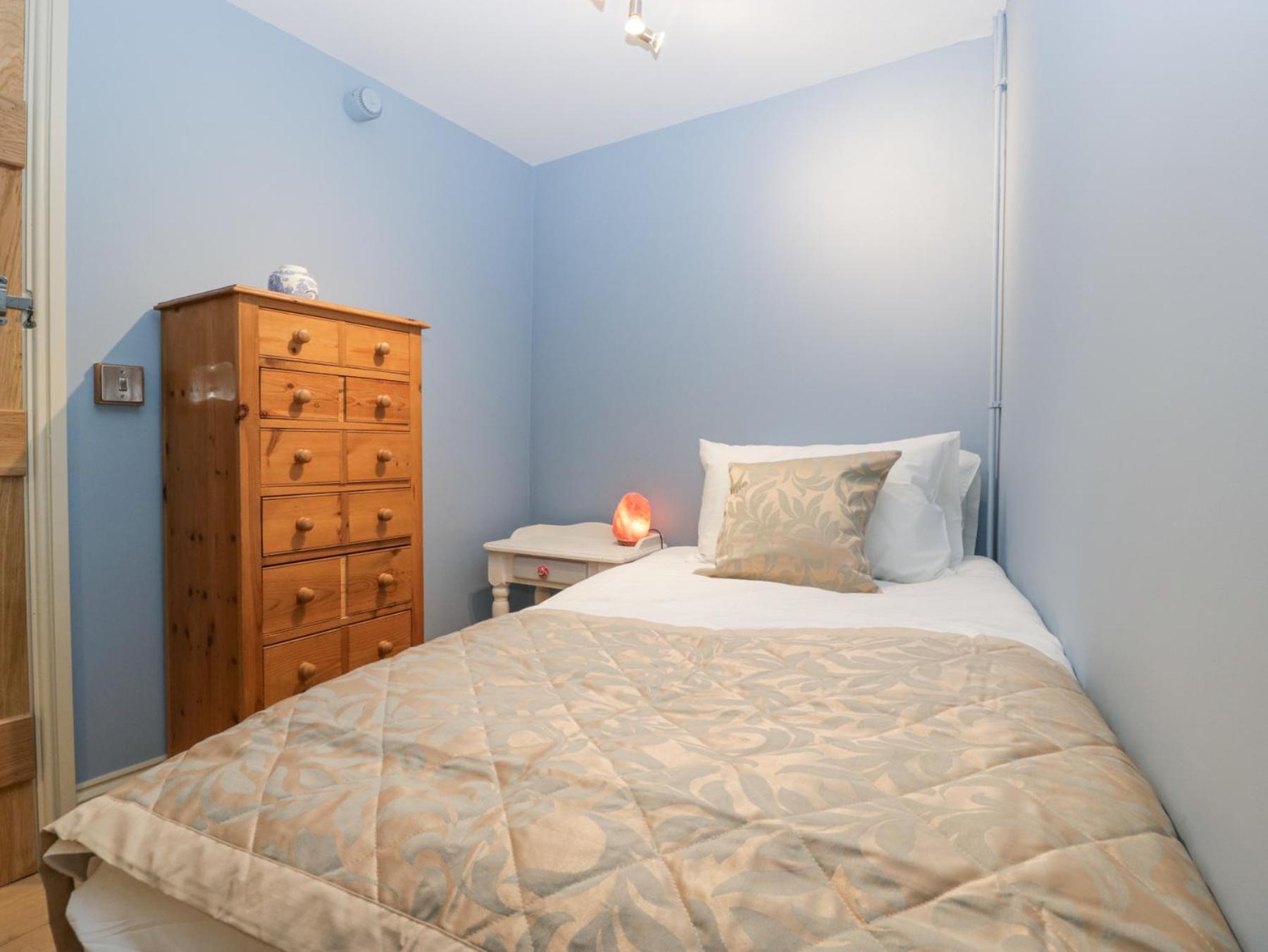 White Haywood Barn Holiday home