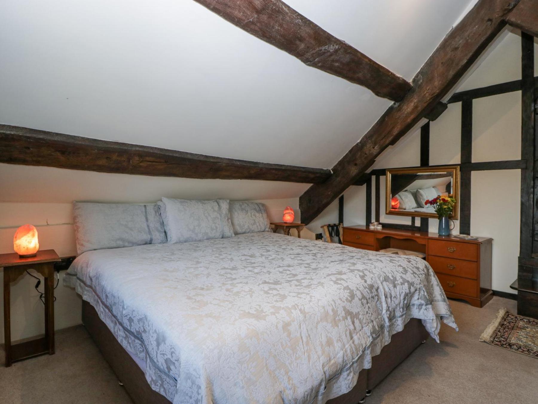 White Haywood Holiday home *