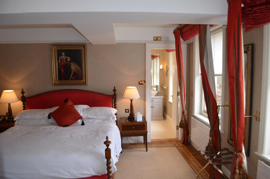 Castle House Hotel 3*