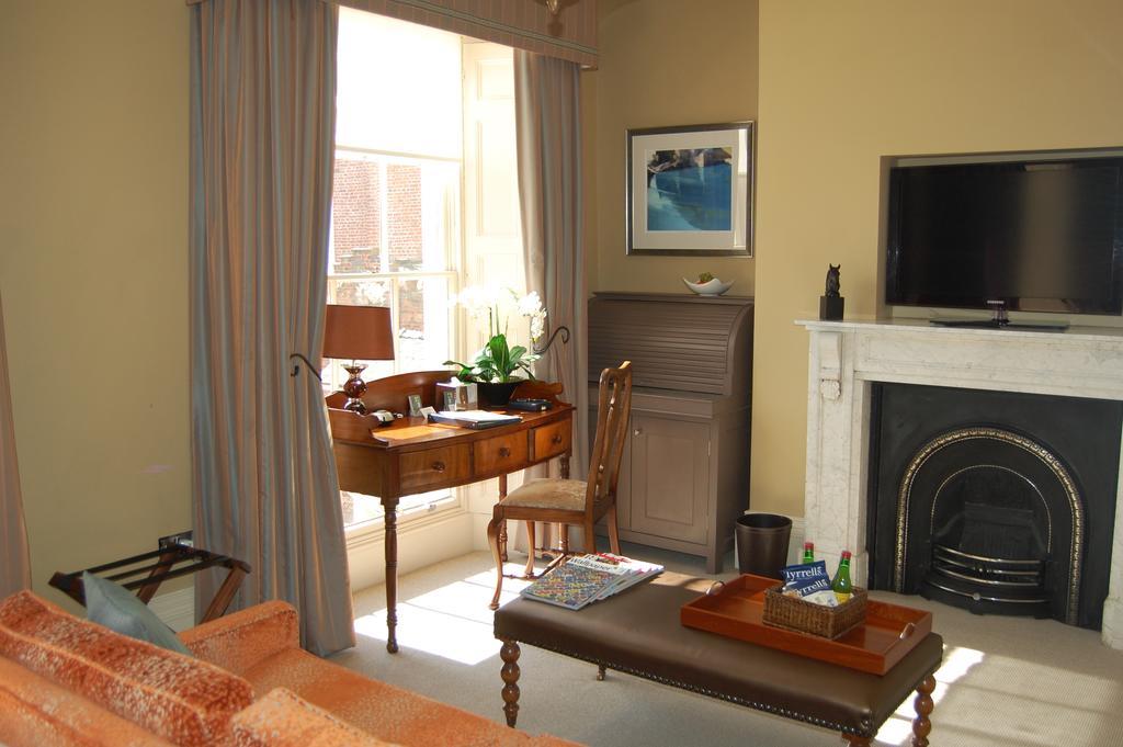 Castle House Hotel 3*