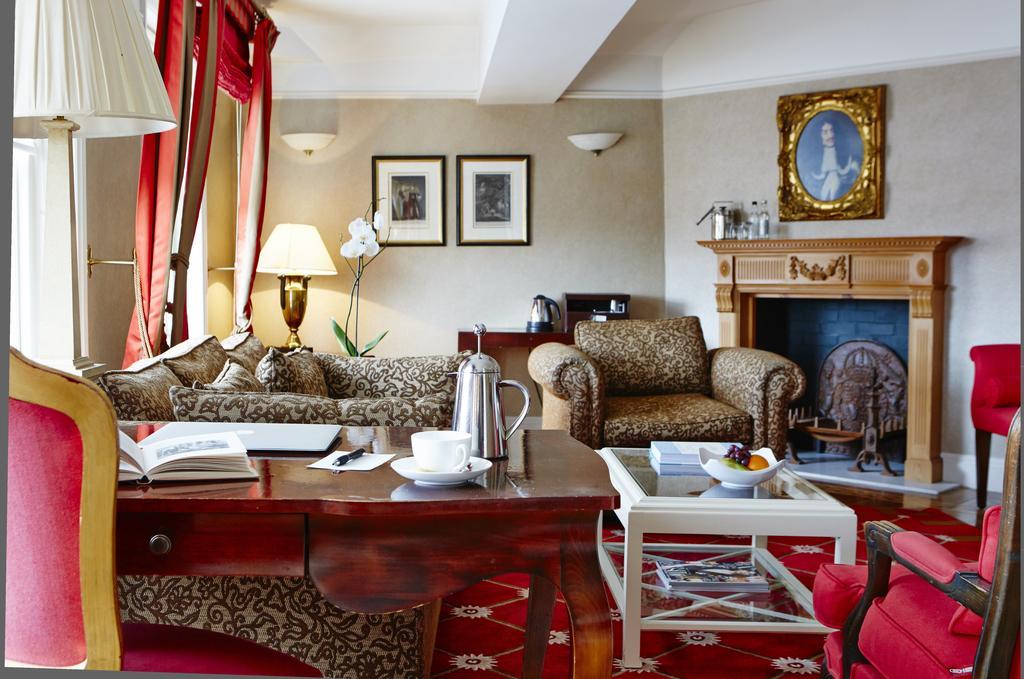 Castle House Hotel 3*