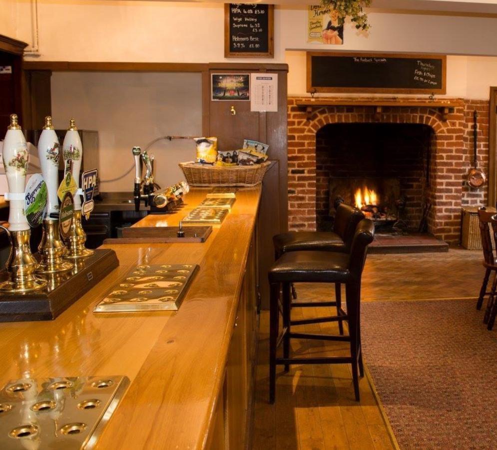 Inn The Roebuck *